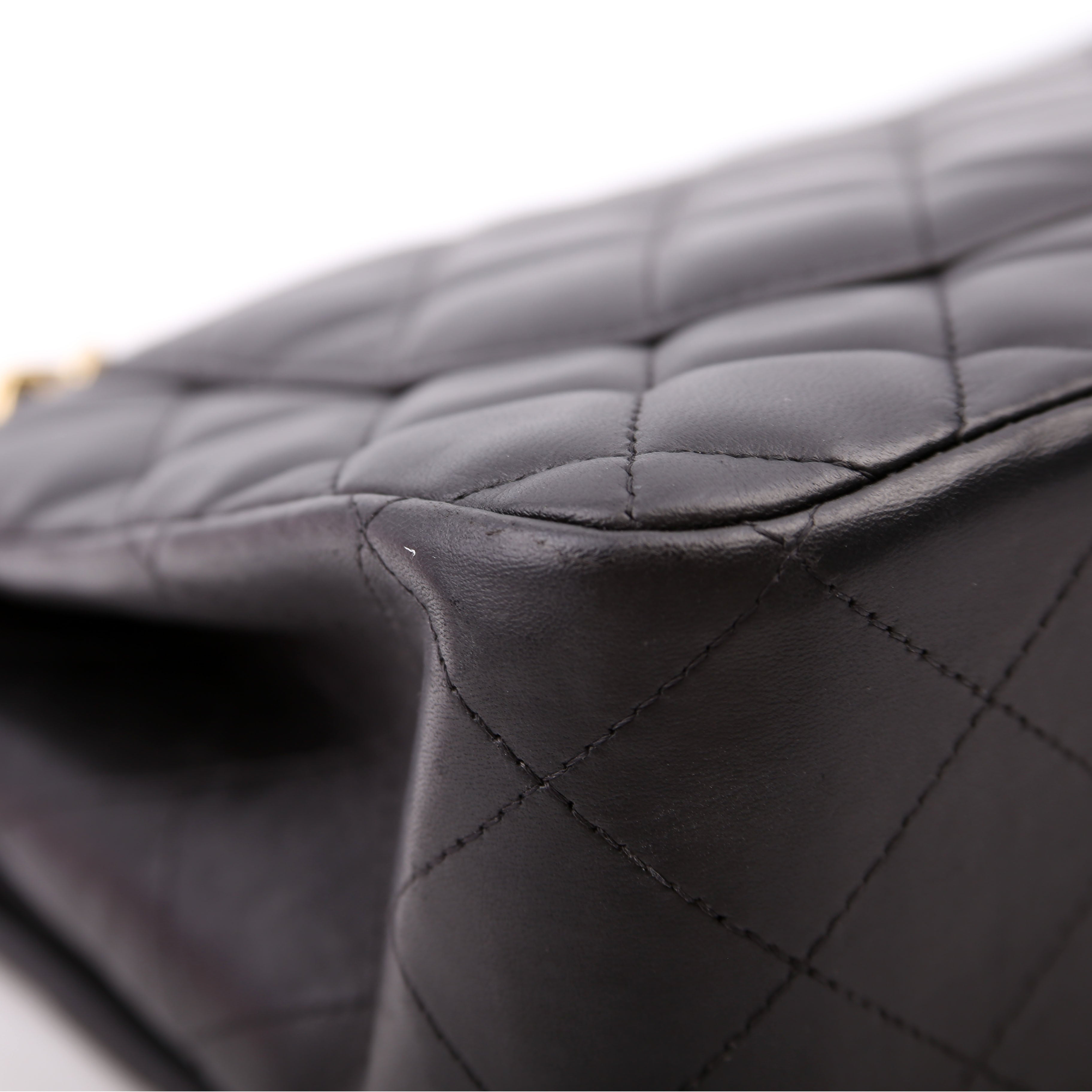 Classic Flap Jumbo Lambskin 14M Black
