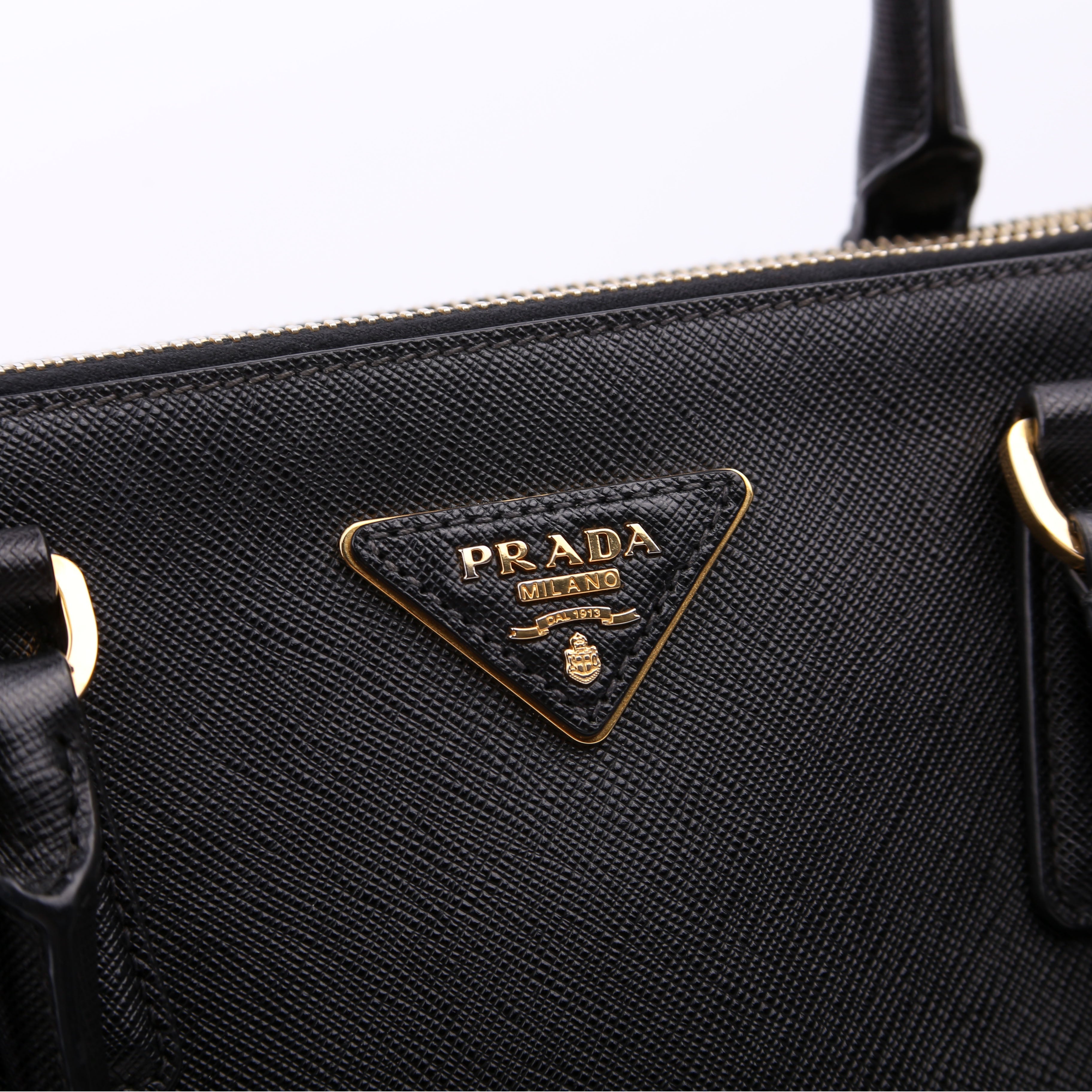 Saffiano Galleria Medium Black