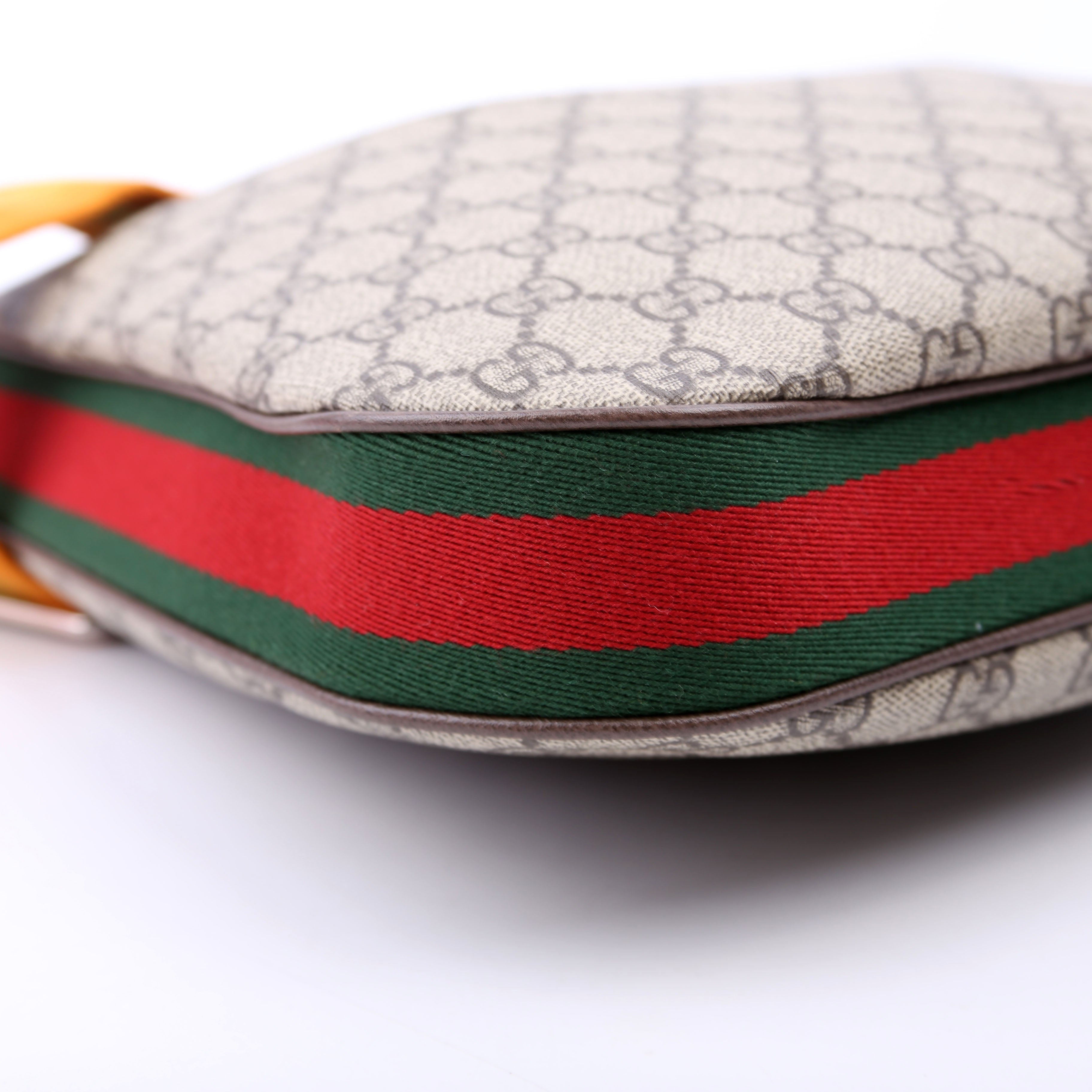 702823 Attache GG Supreme Shoulder Bag Medium