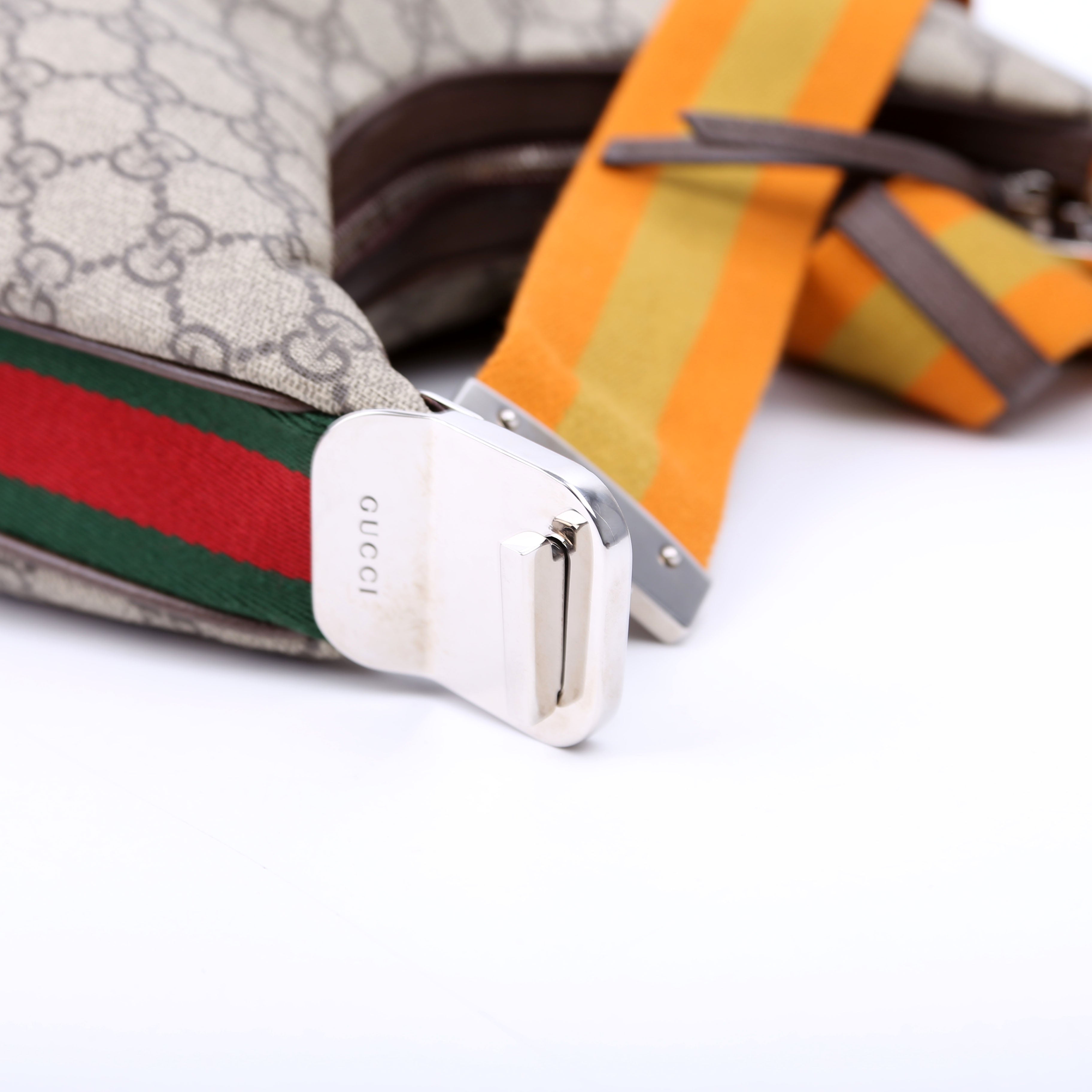 702823 Attache GG Supreme Shoulder Bag Medium