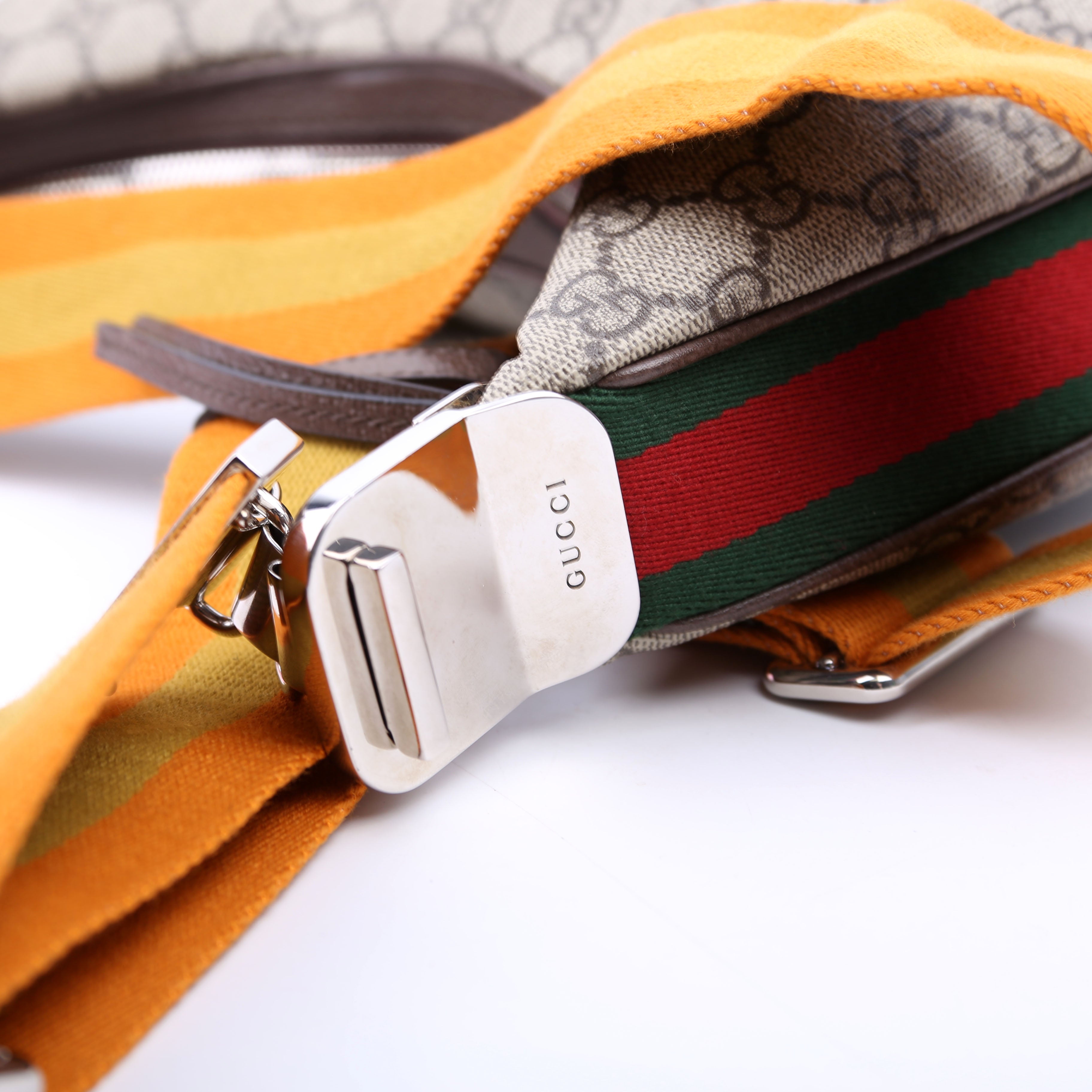 702823 Attache GG Supreme Shoulder Bag Medium