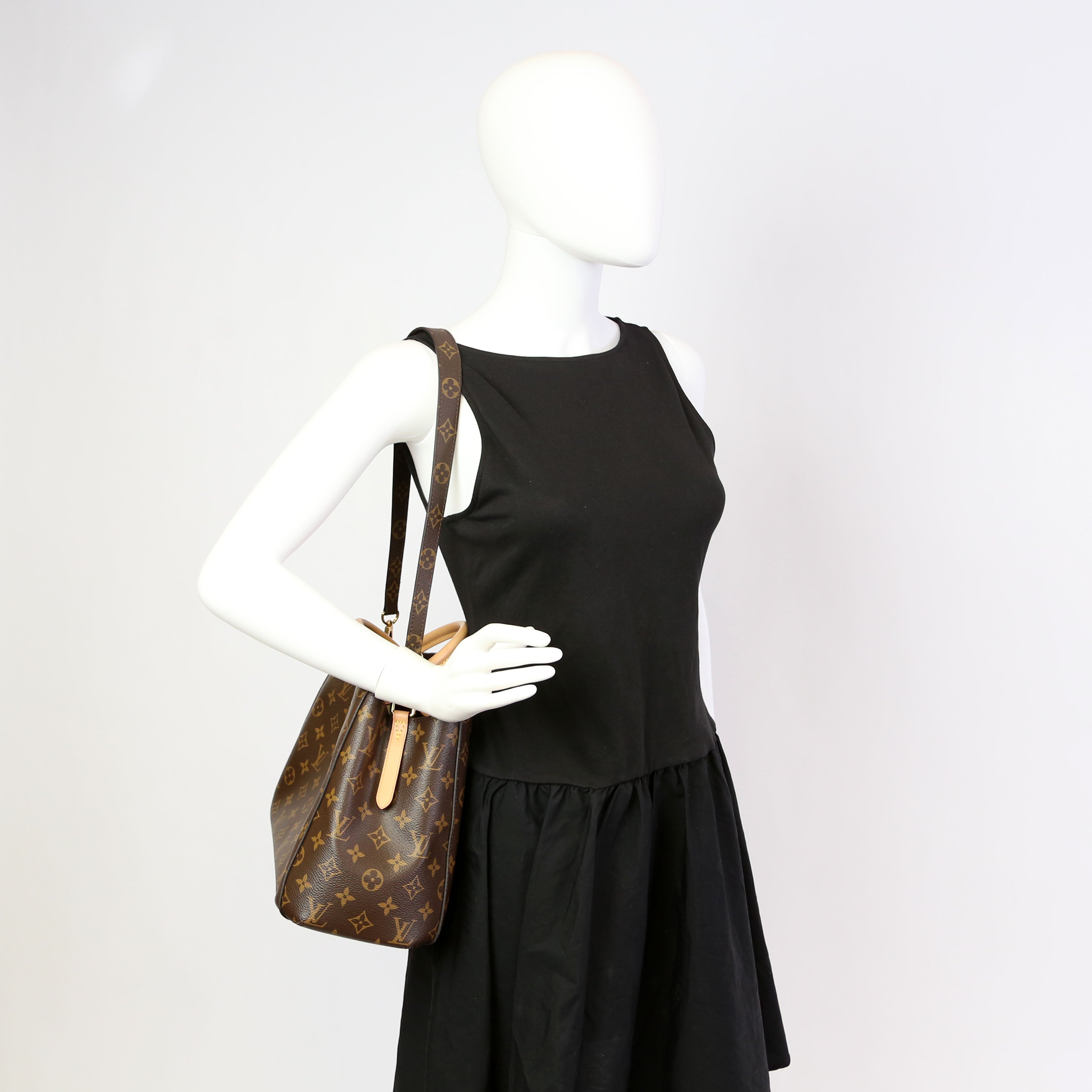 Montaigne MM Monogram