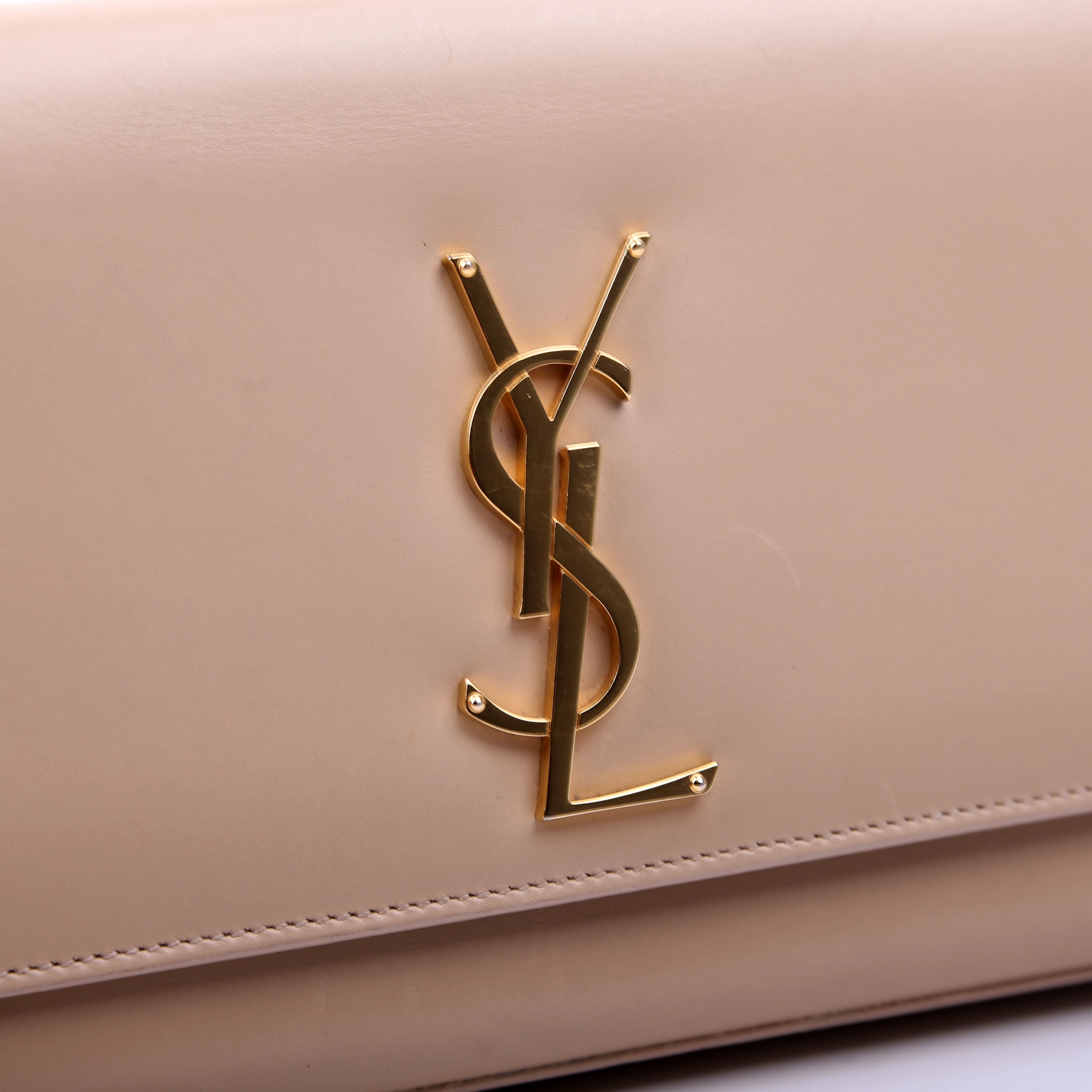 Cassandre Clutch 326079 Beige