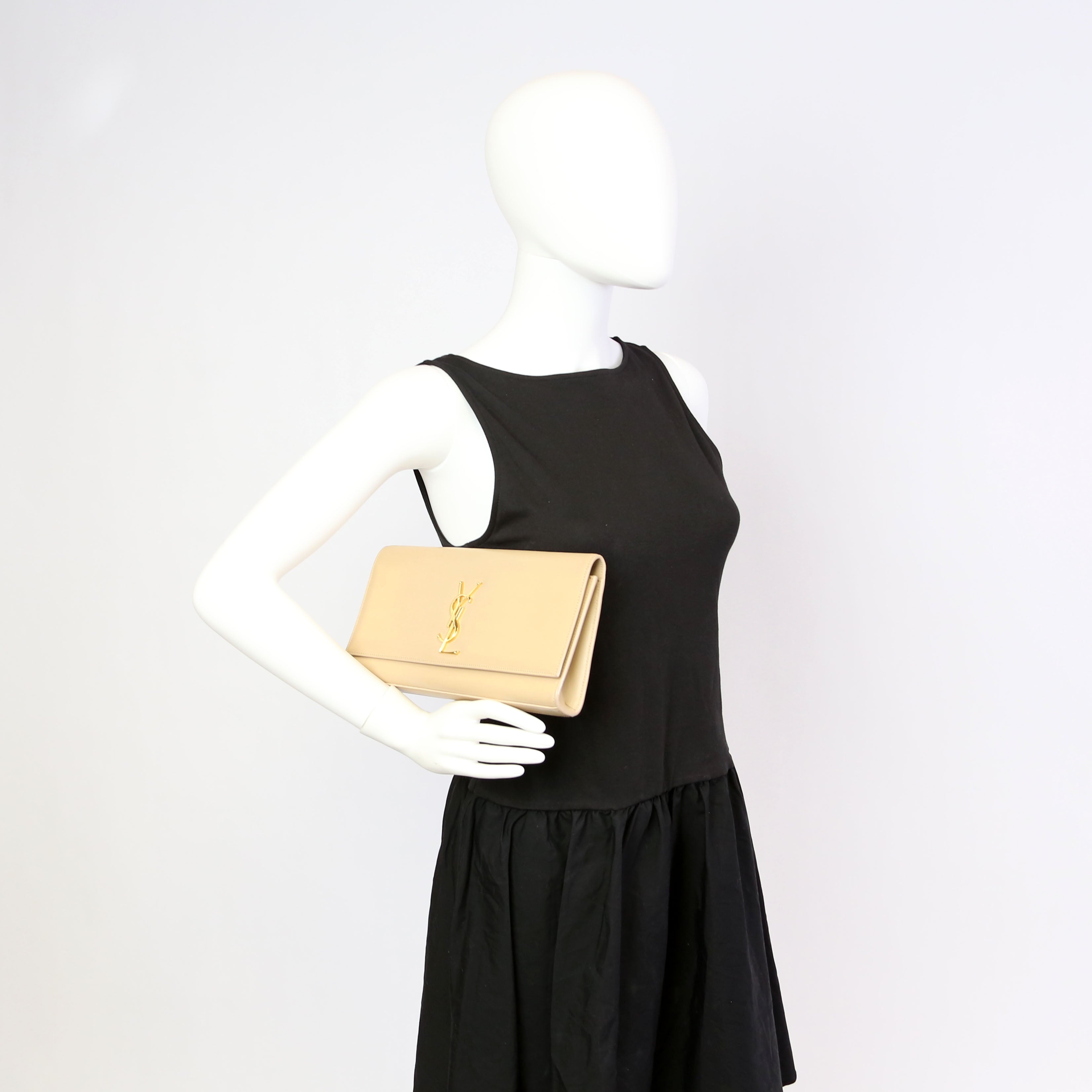Cassandre Clutch 326079 Beige
