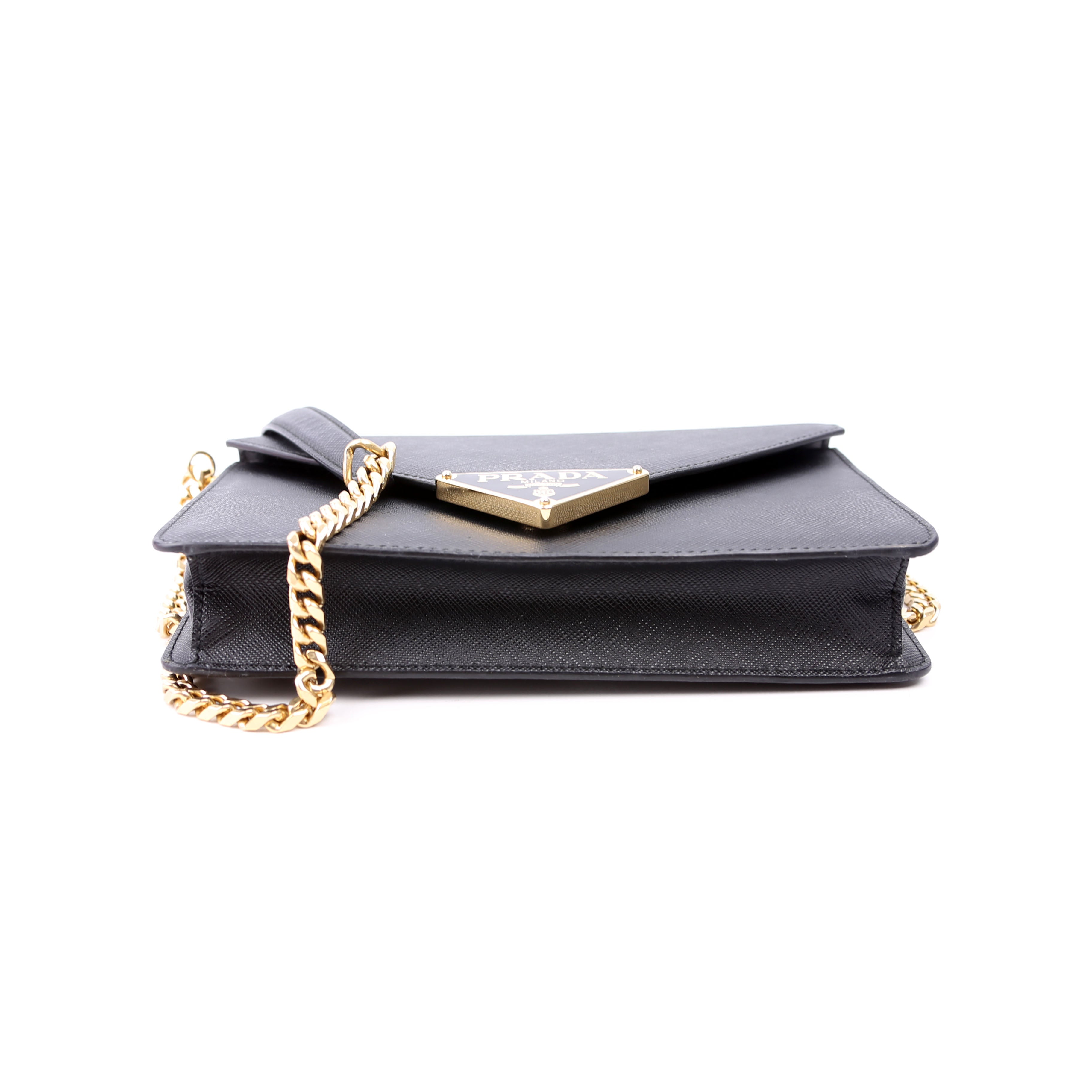Triangle Envelope Saffiano Black