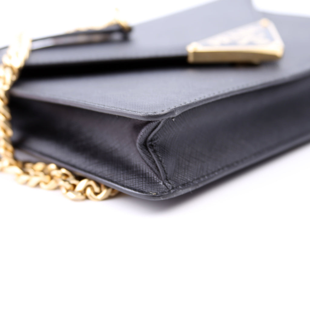 Triangle Envelope Saffiano Black