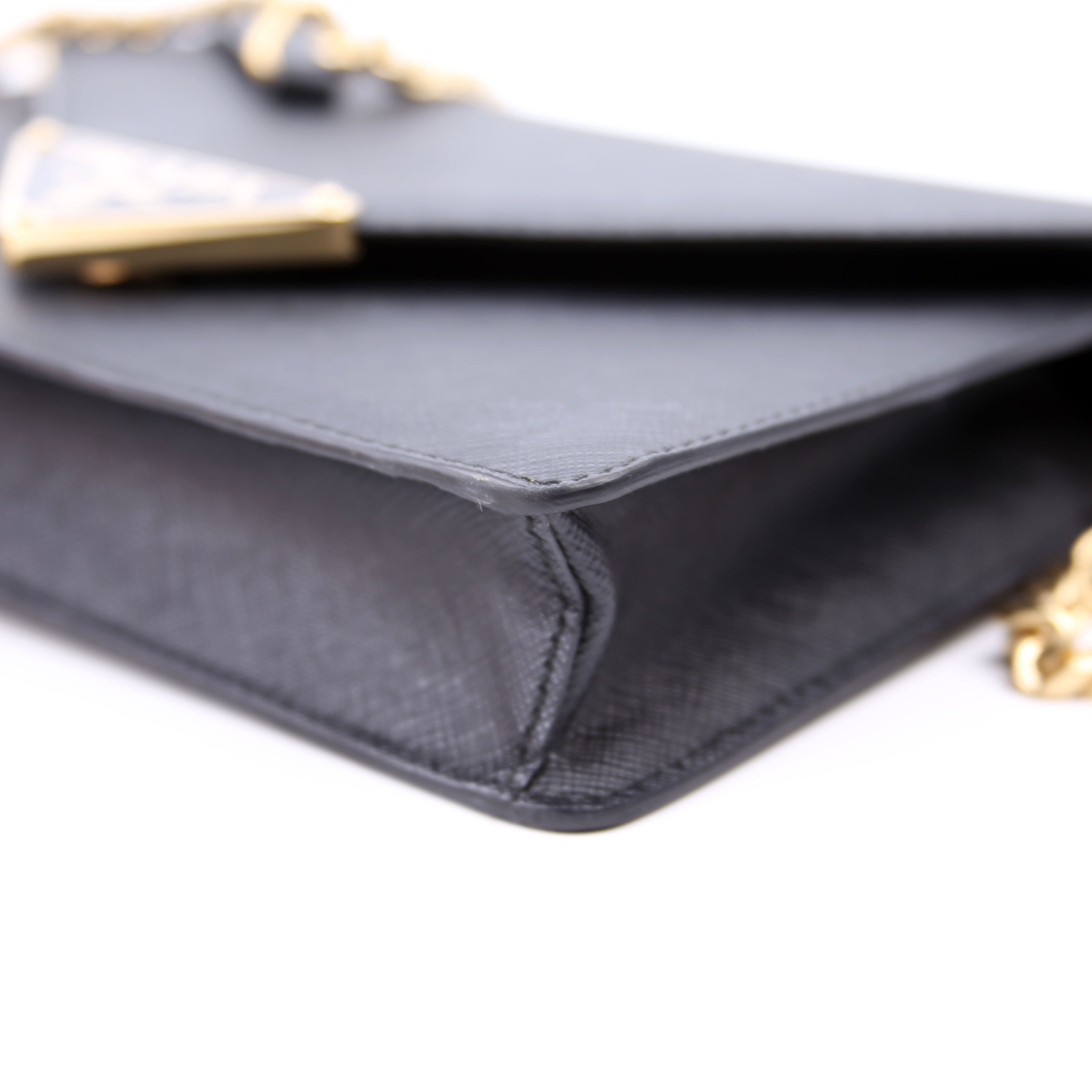 Triangle Envelope Saffiano Black