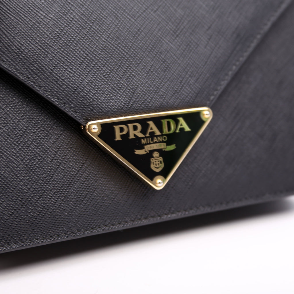 Triangle Envelope Saffiano Black