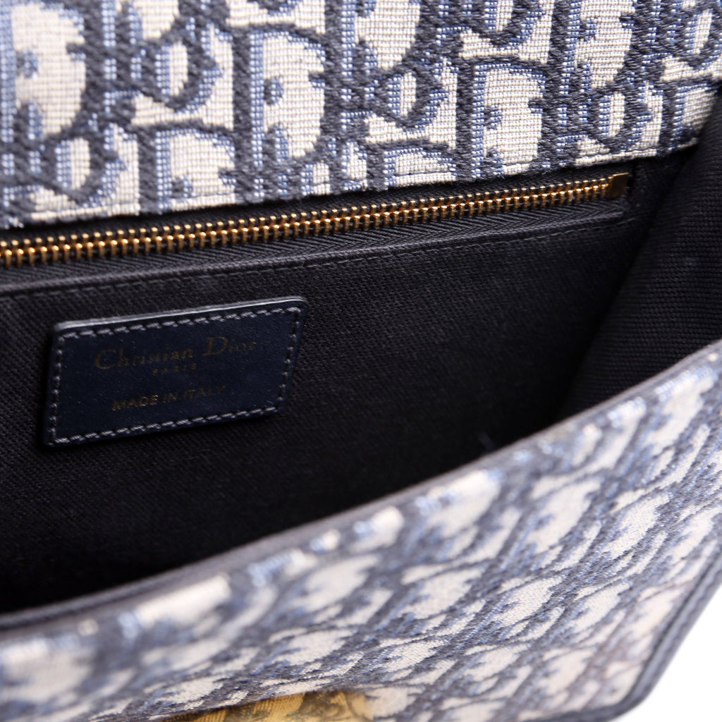 30 Montaigne Chain Bag Navy/Beige