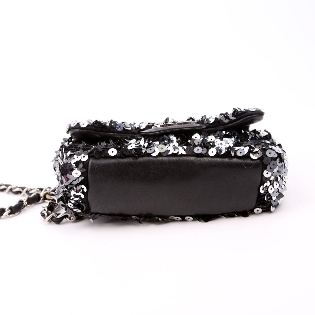 Classic Flap Mini Rectangle Sequin 12M Black/Silver