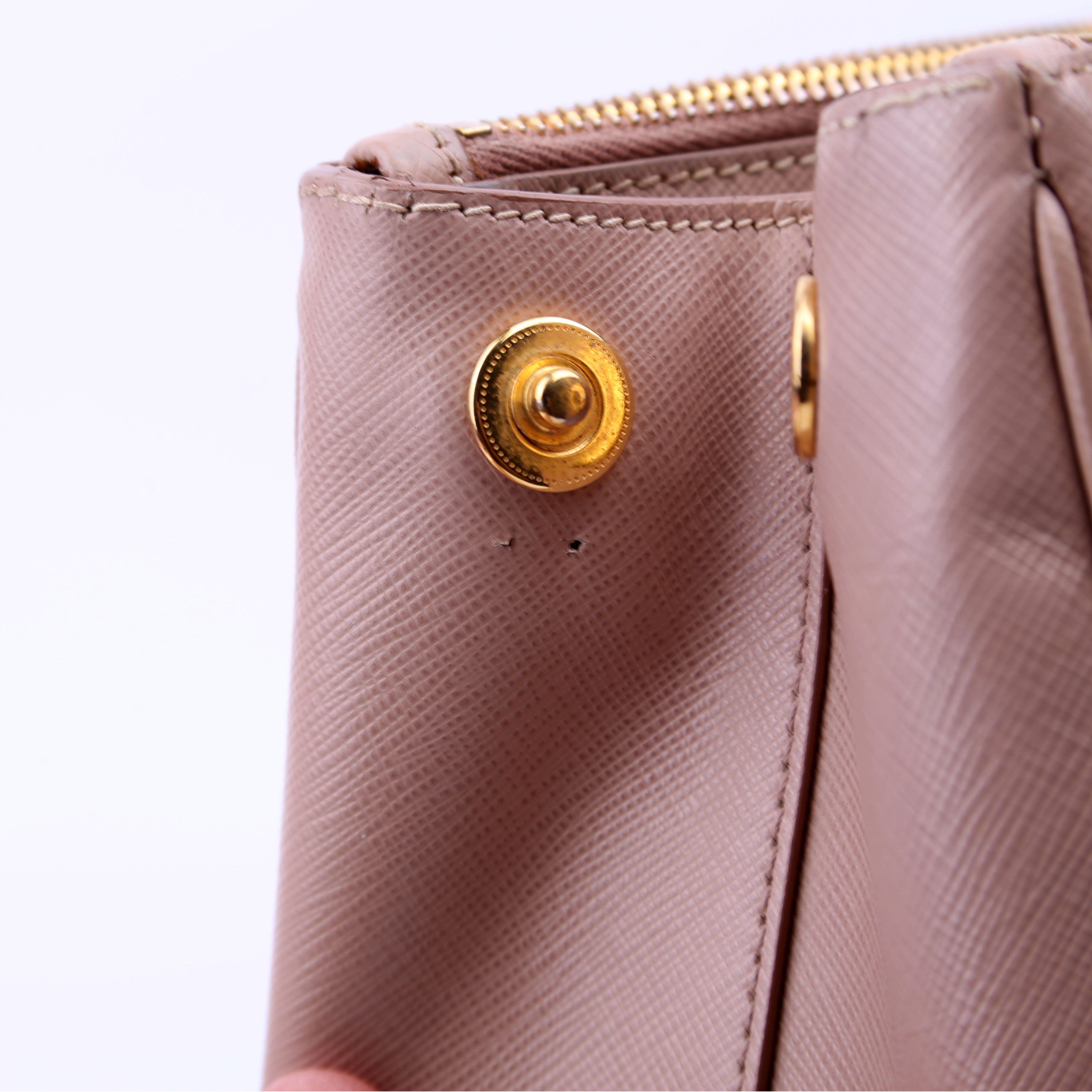 Prada Saffiano Galleria Medium Tan