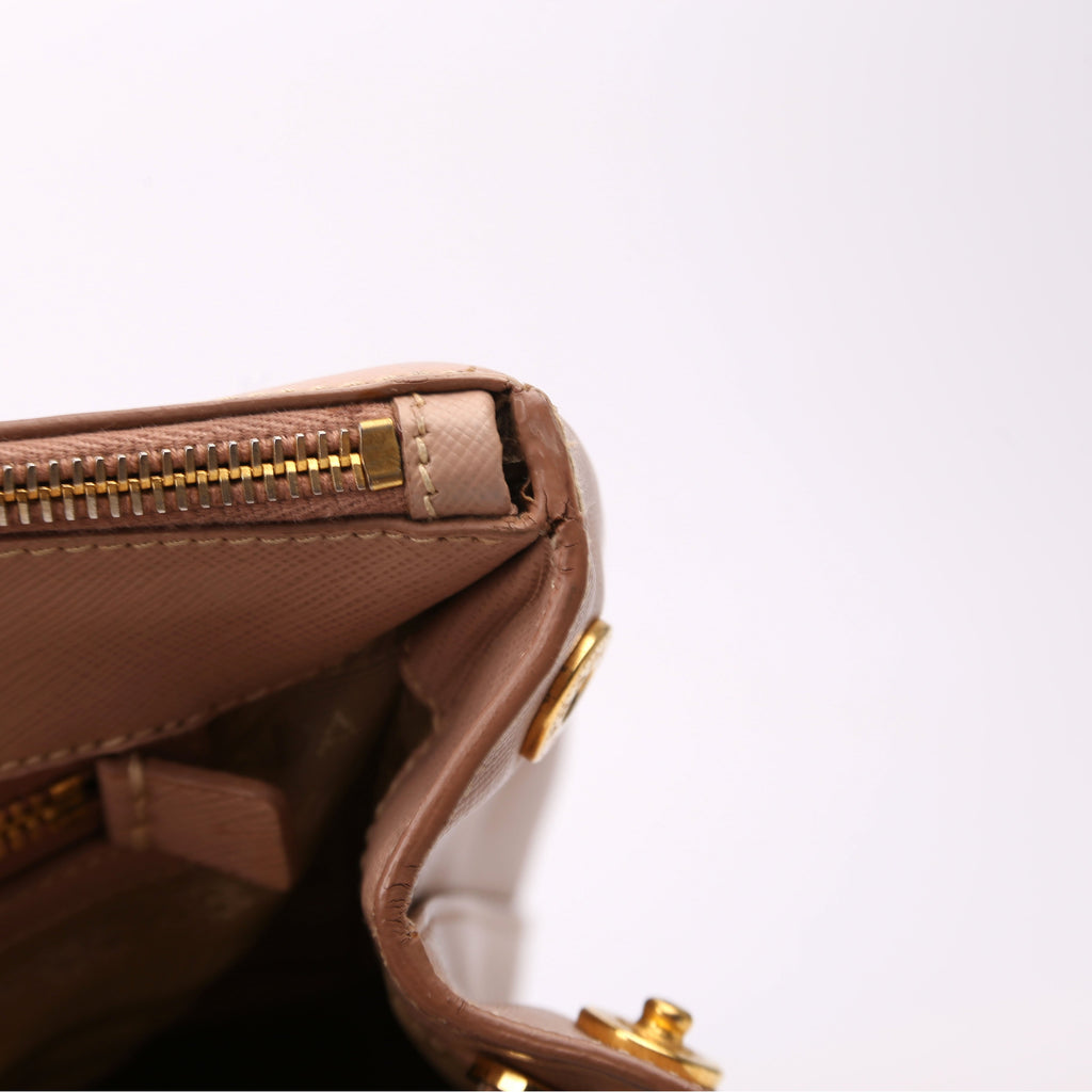 Prada Saffiano Galleria Medium Tan