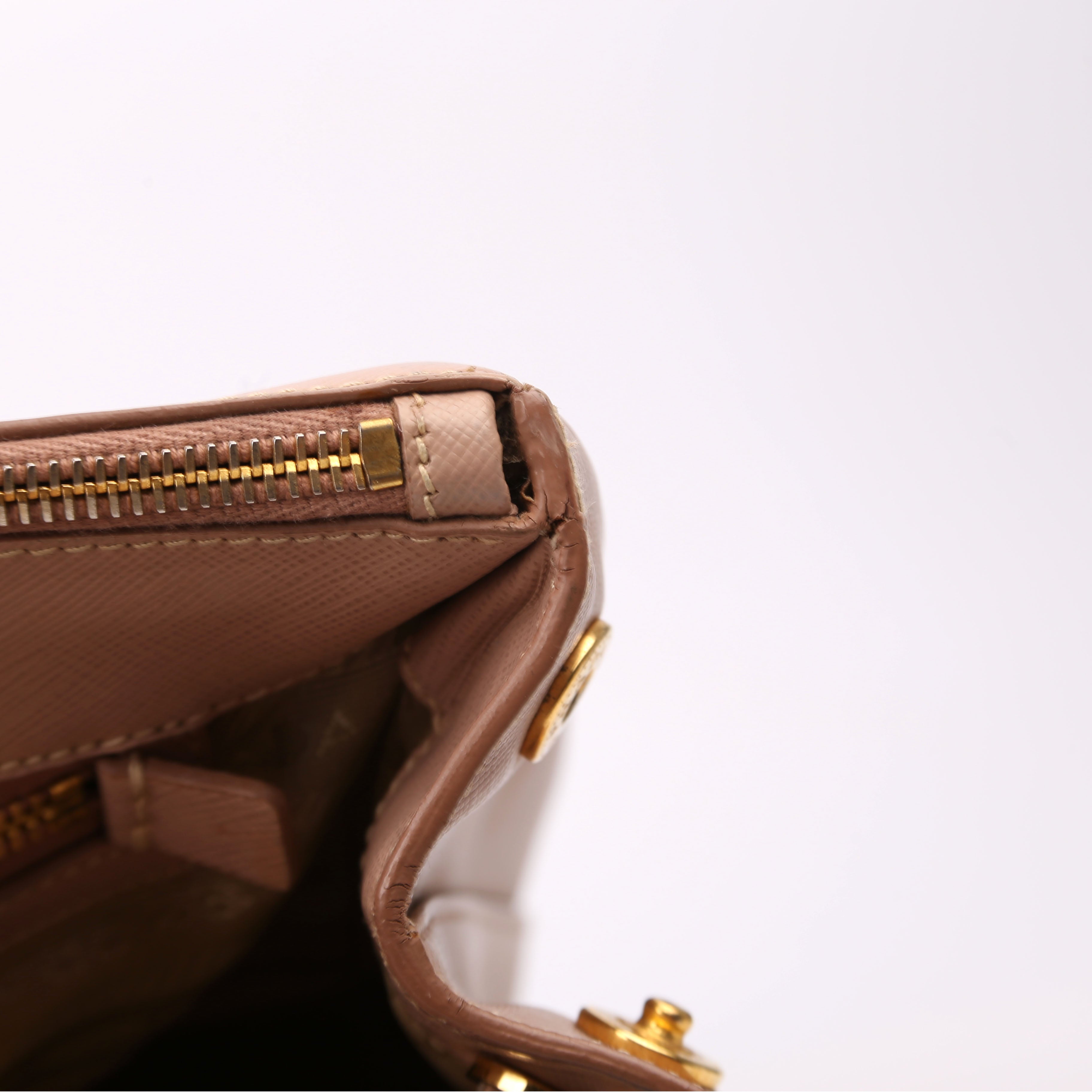 Prada Saffiano Galleria Medium Tan