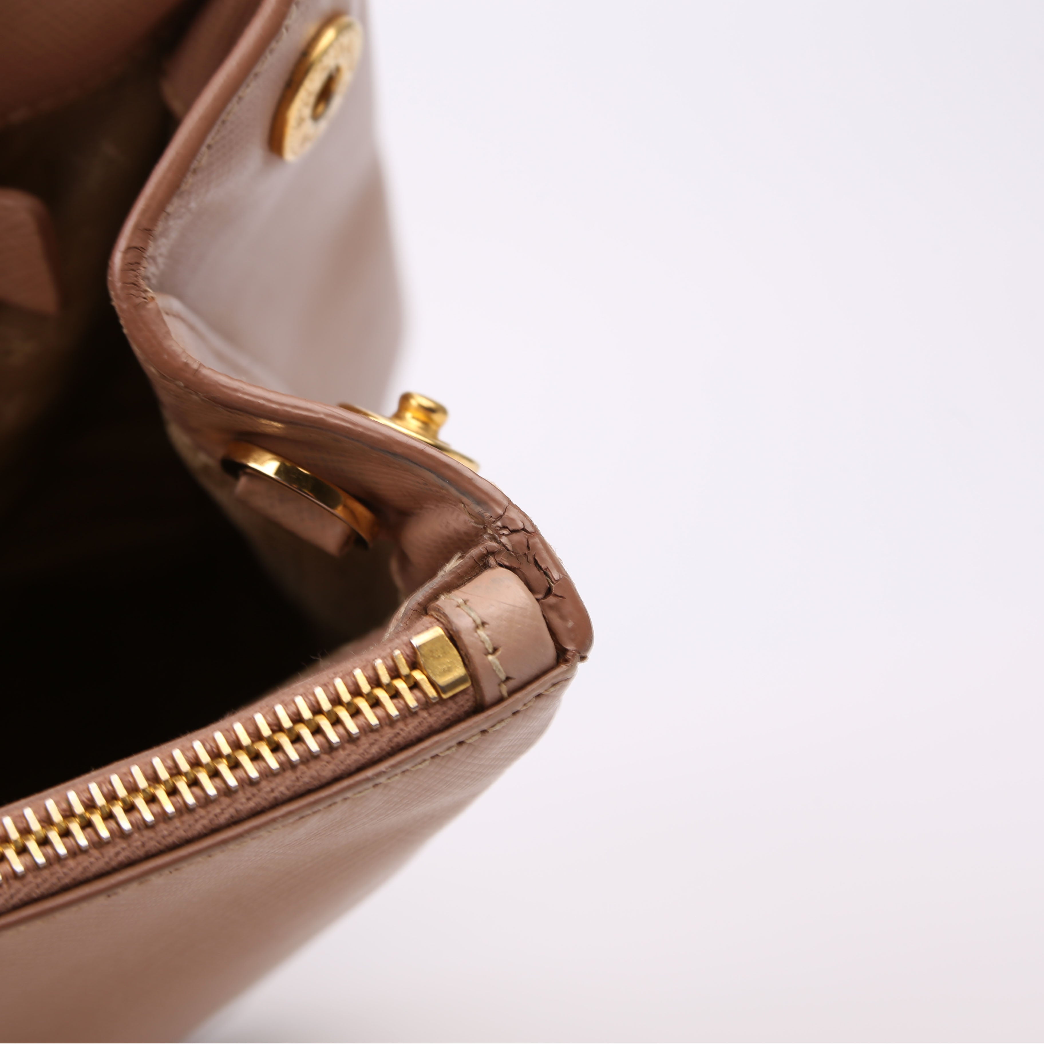 Prada Saffiano Galleria Medium Tan