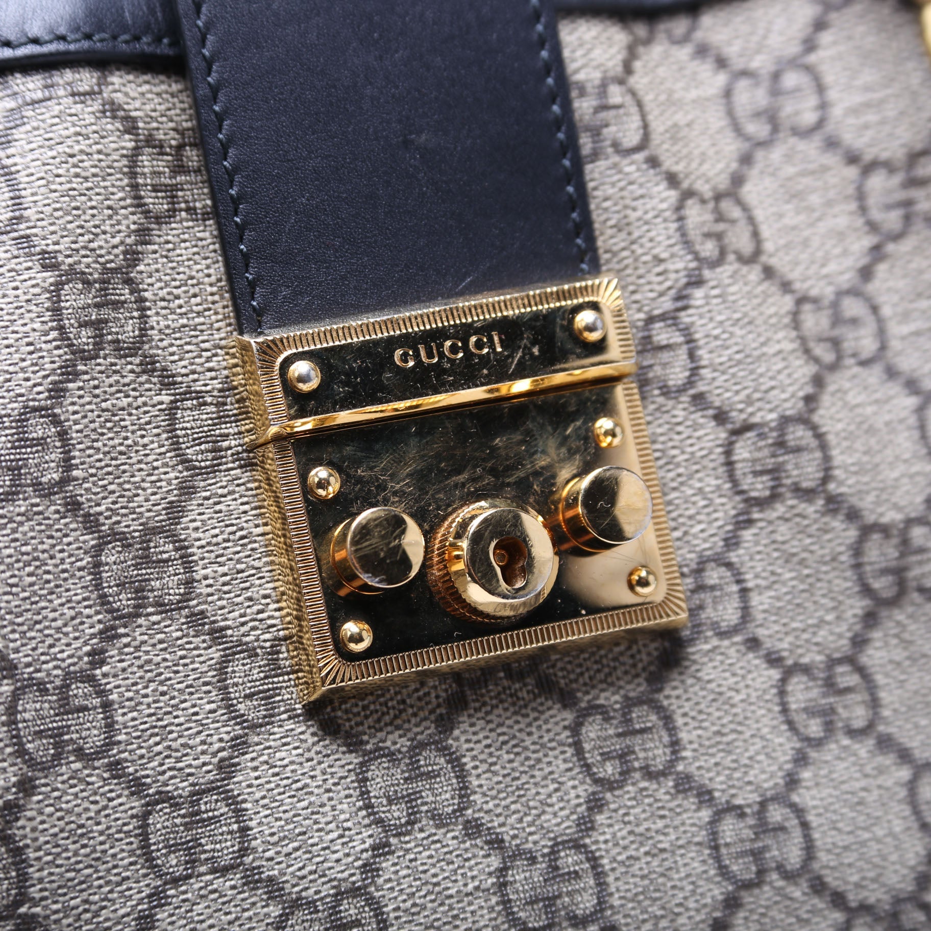 Gucci 479197 Padlock GG Shoulder Medium