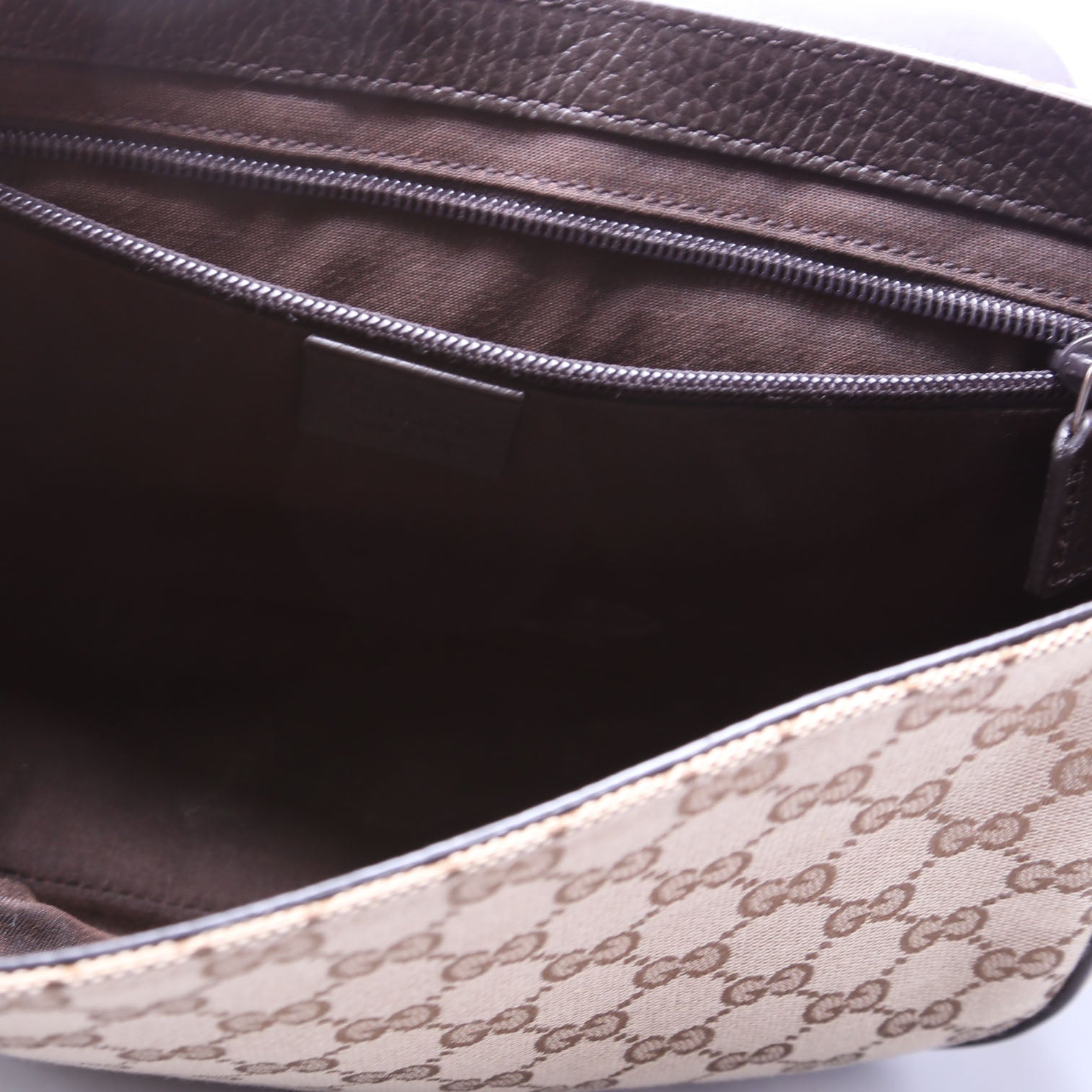 449172 GG Canvas Messenger