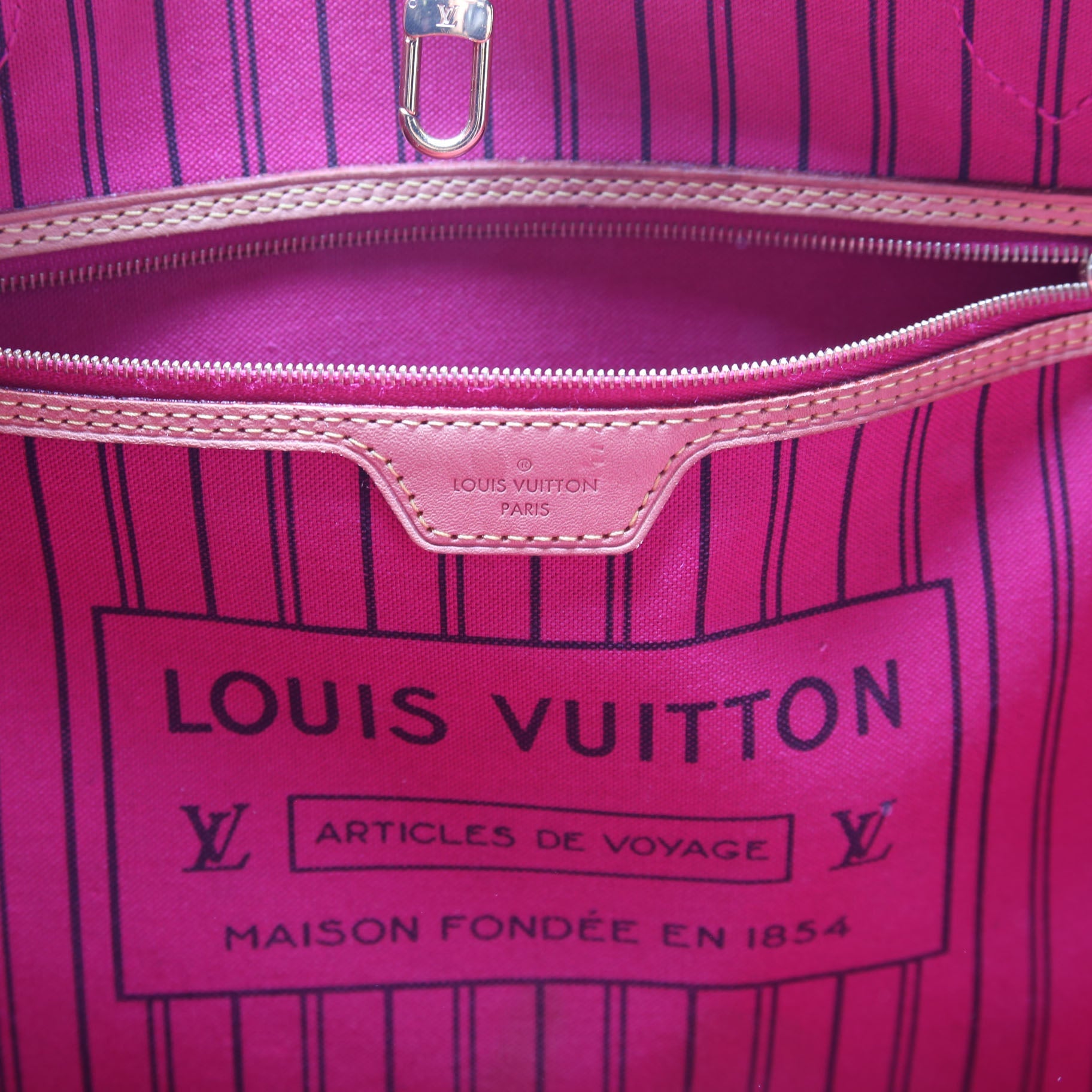 Neverfull GM Monogram Berry
