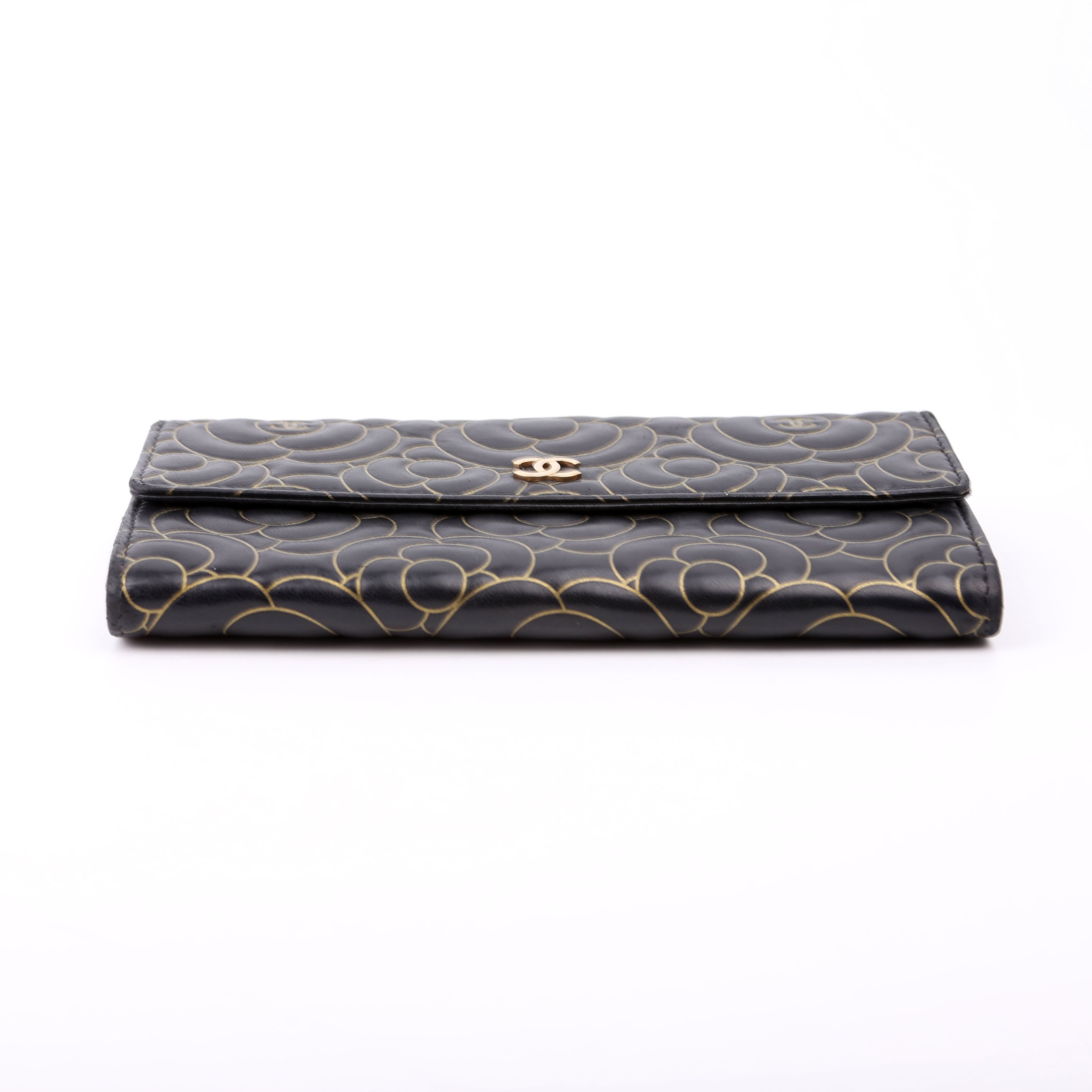 Camellia Embossed Long Wallet 21M Black/Gold