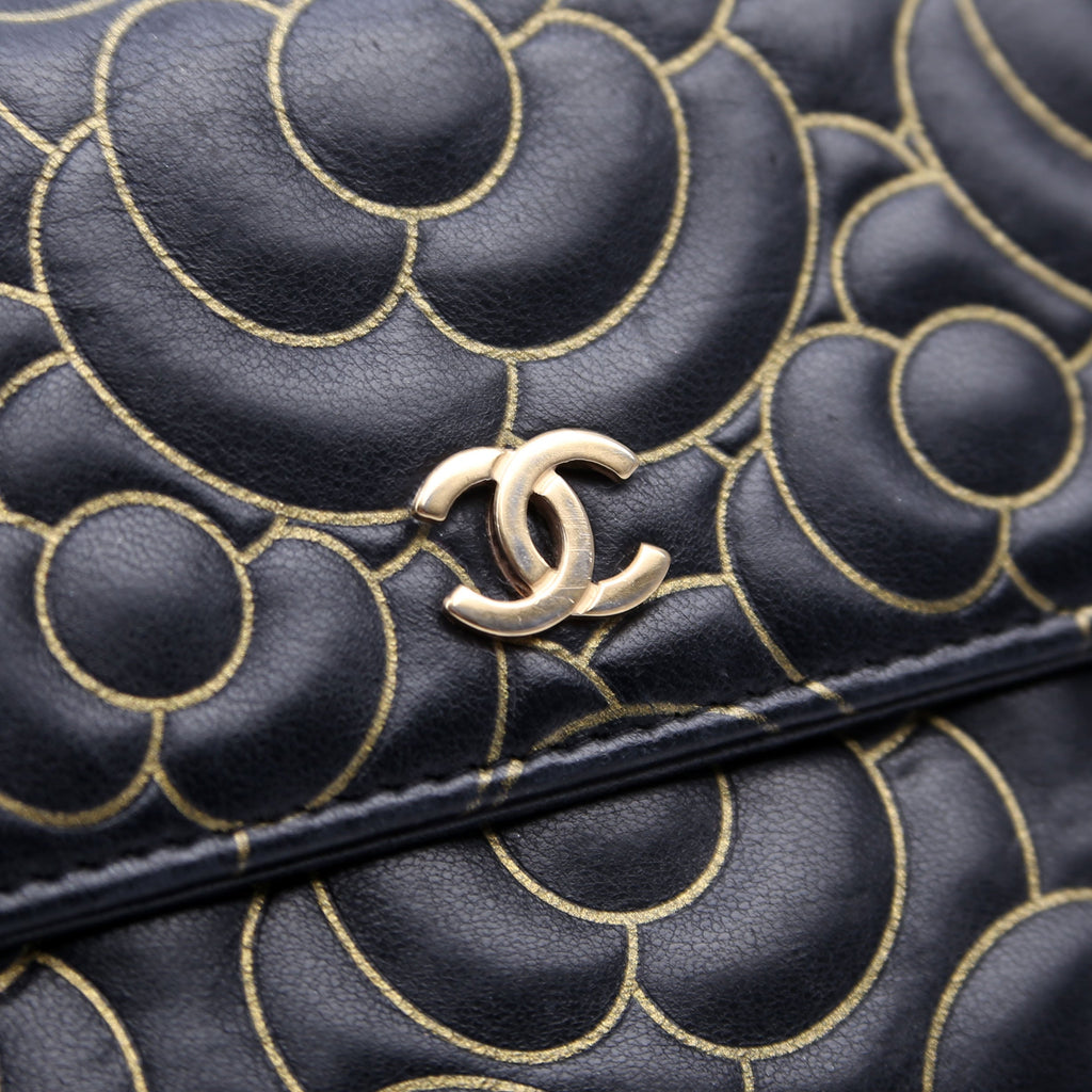 Camellia Embossed Long Wallet 21M Black/Gold