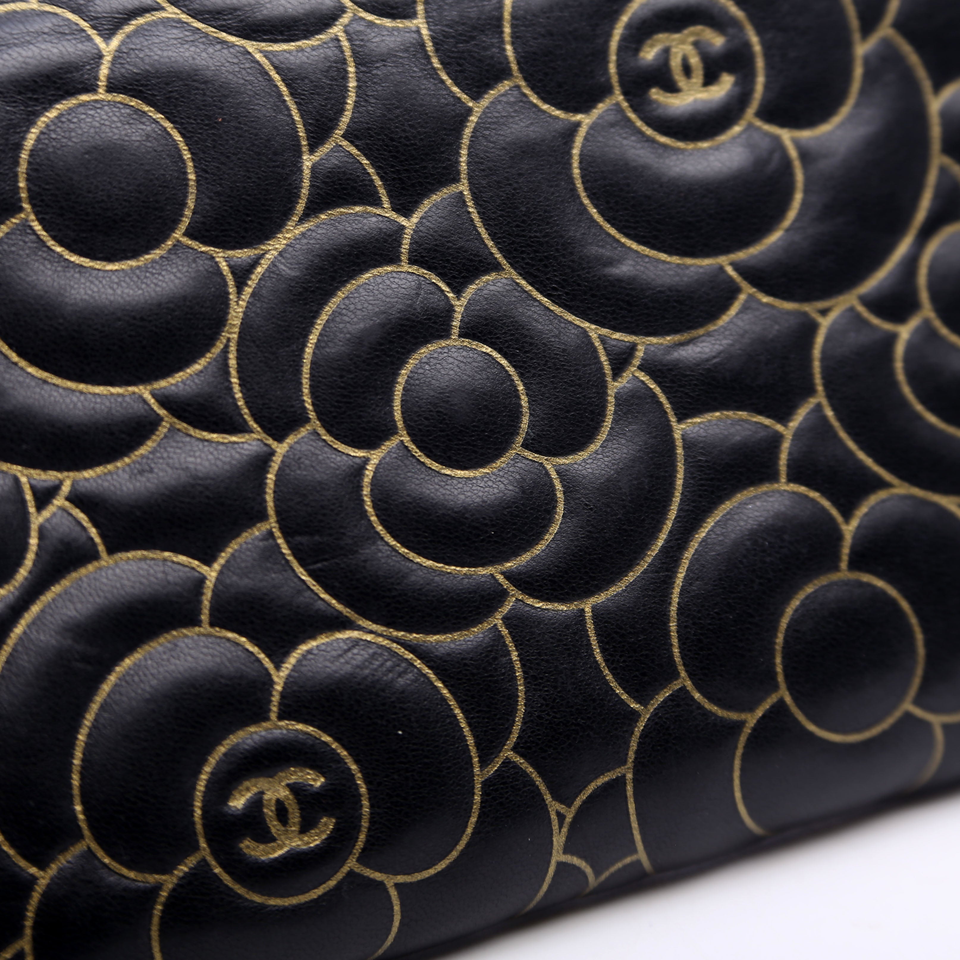 Camellia Embossed Long Wallet 21M Black/Gold