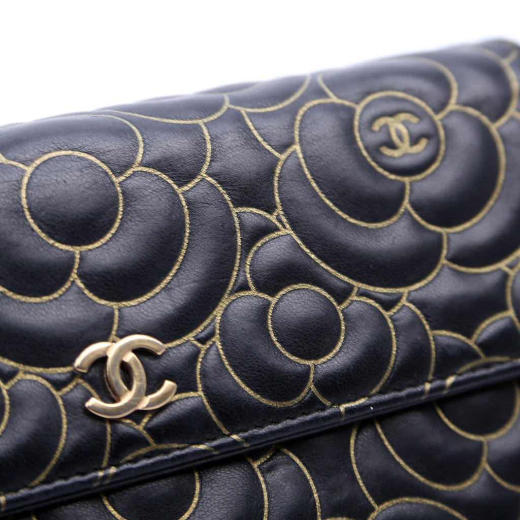 Camellia Embossed Long Wallet 21M Black/Gold