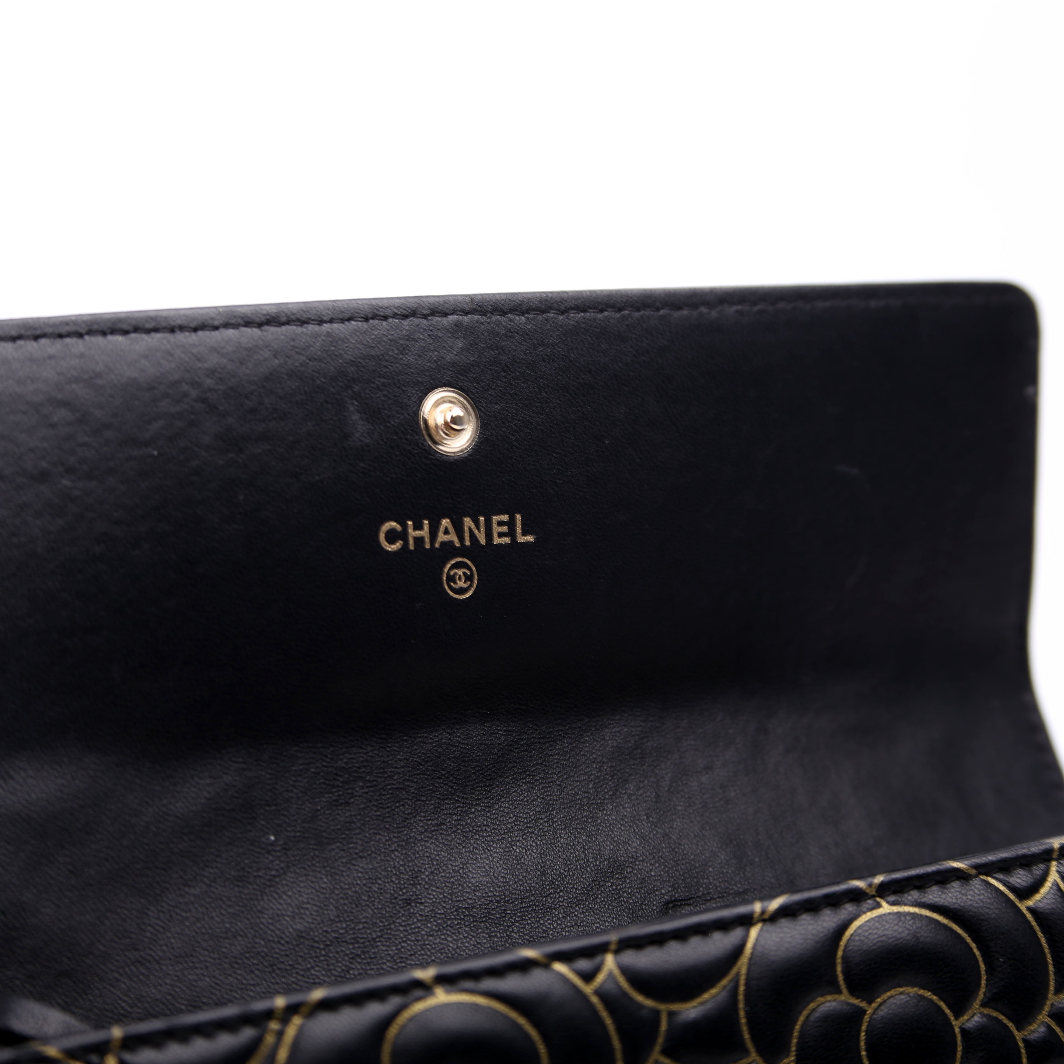 Camellia Embossed Long Wallet 21M Black/Gold