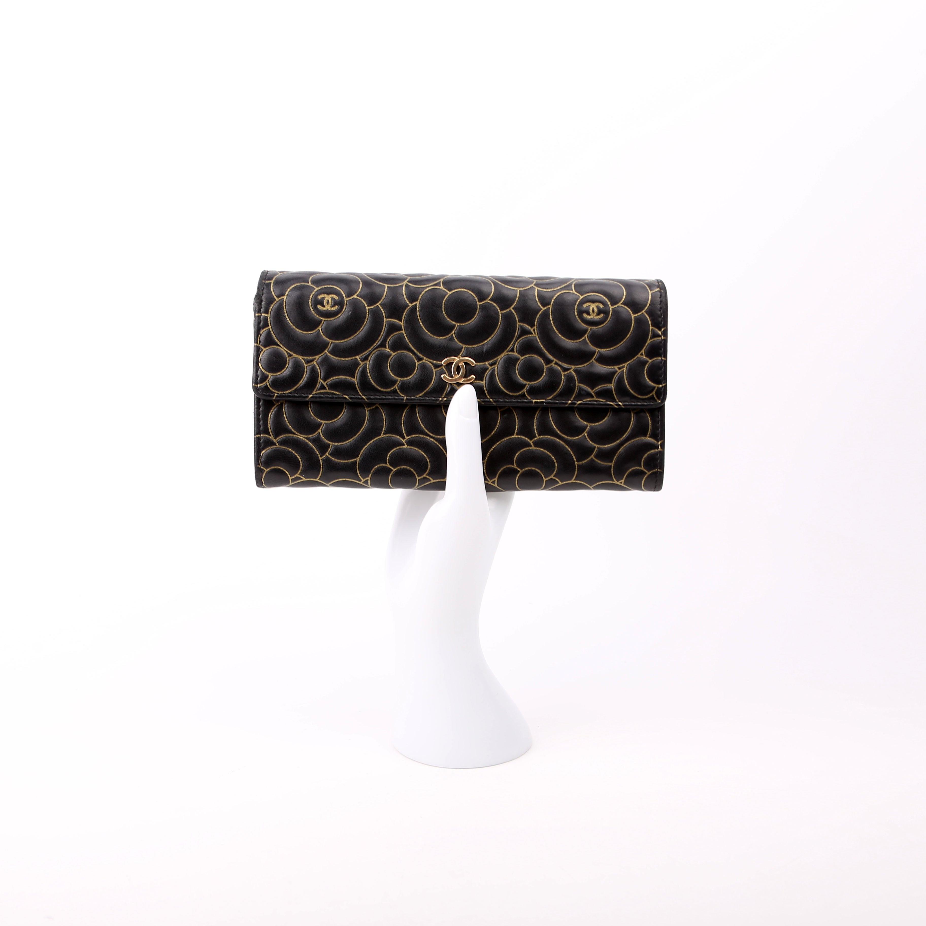 Camellia Embossed Long Wallet 21M Black/Gold