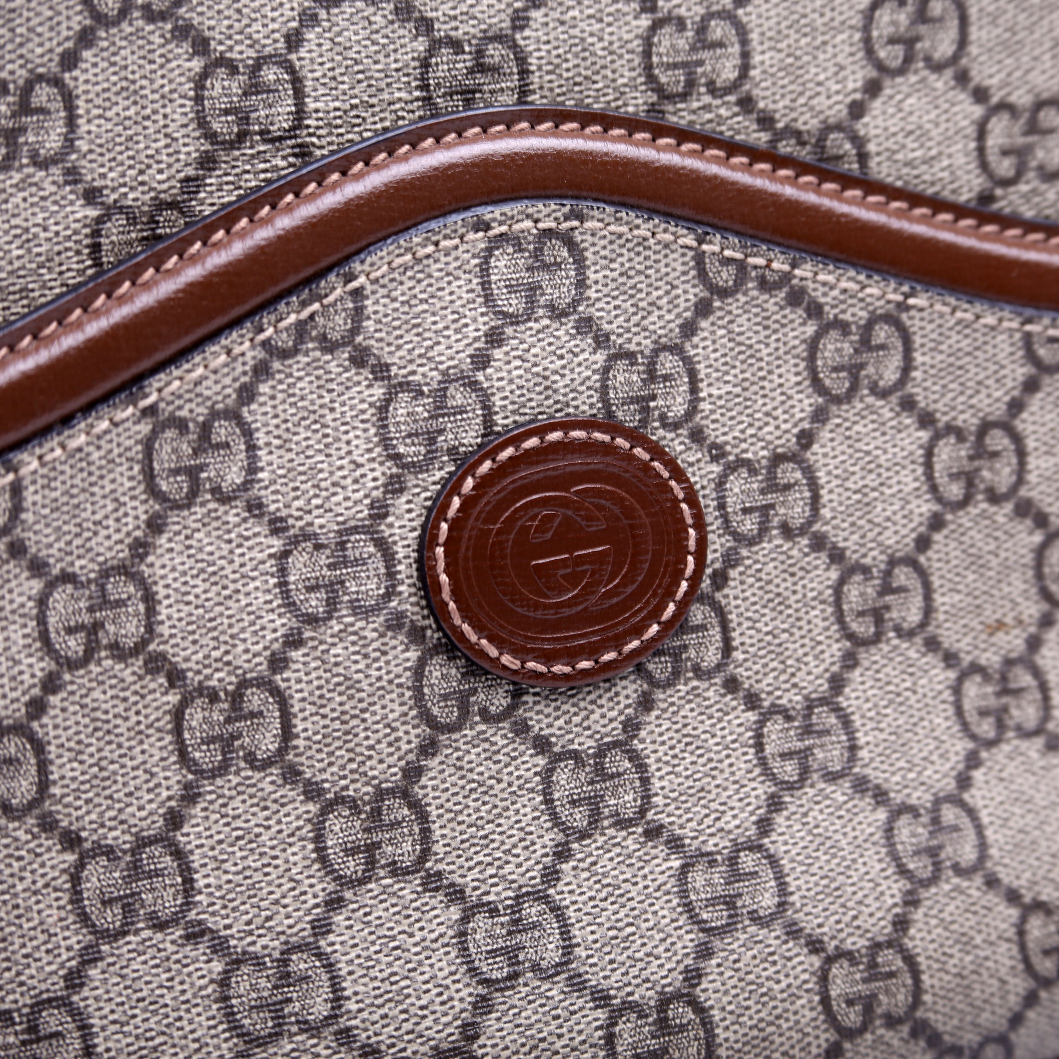 675891 Interlocking GG Messenger Brown