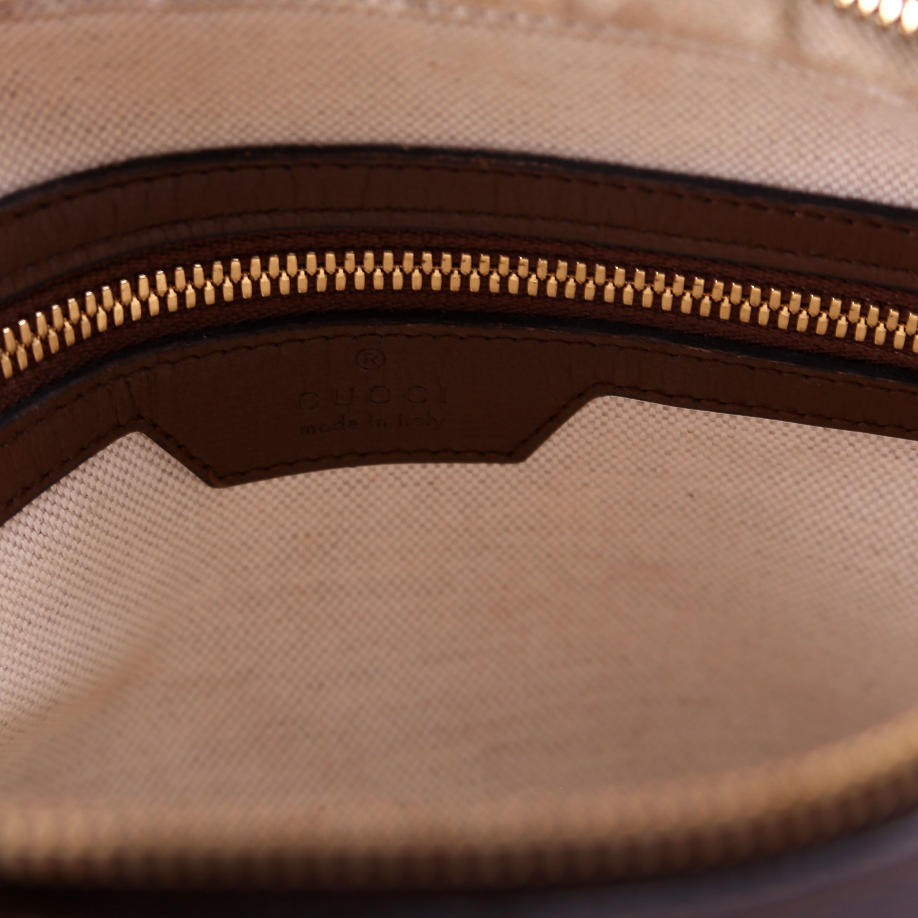 675891 Interlocking GG Messenger Brown