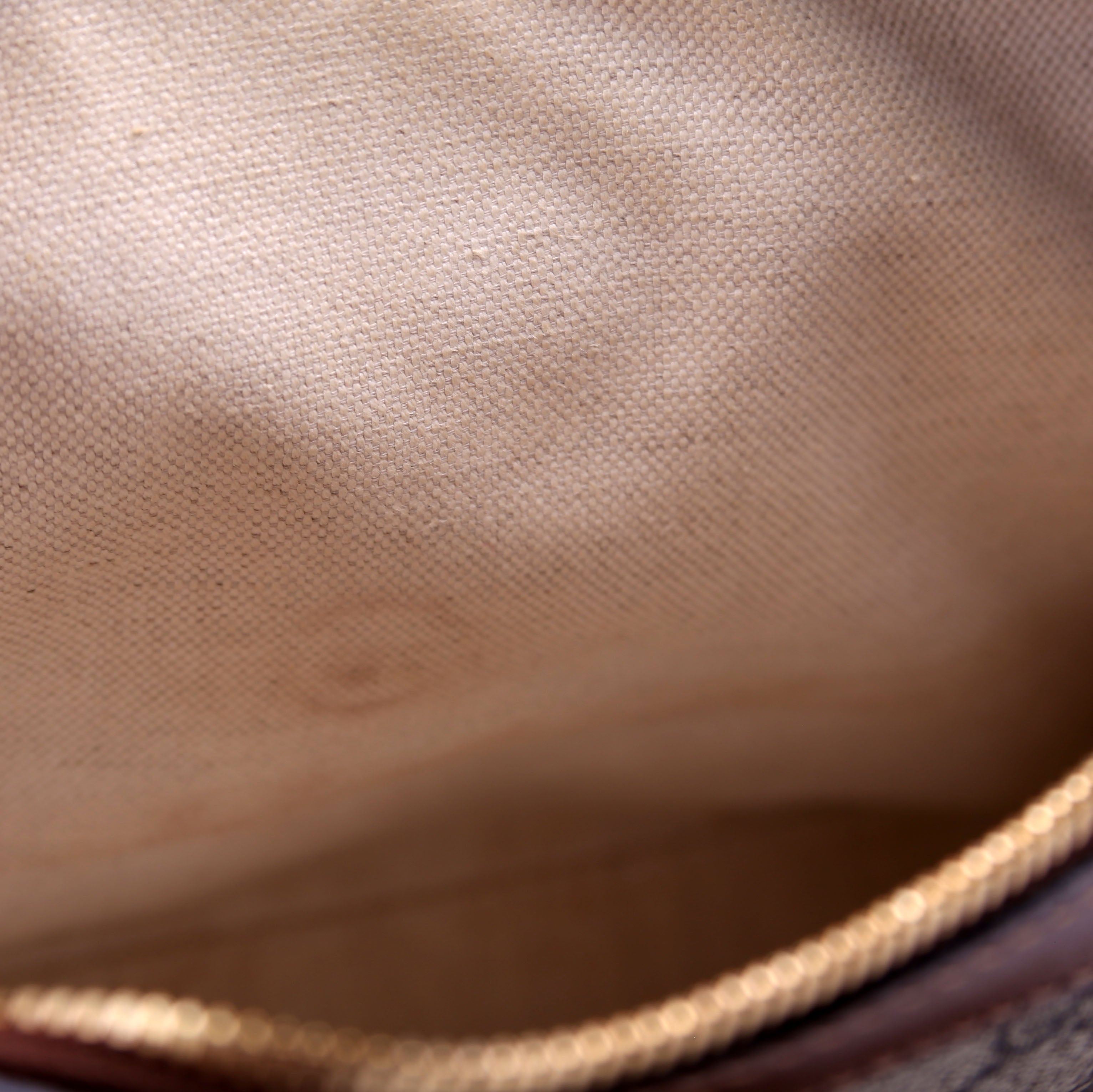 675891 Interlocking GG Messenger Brown