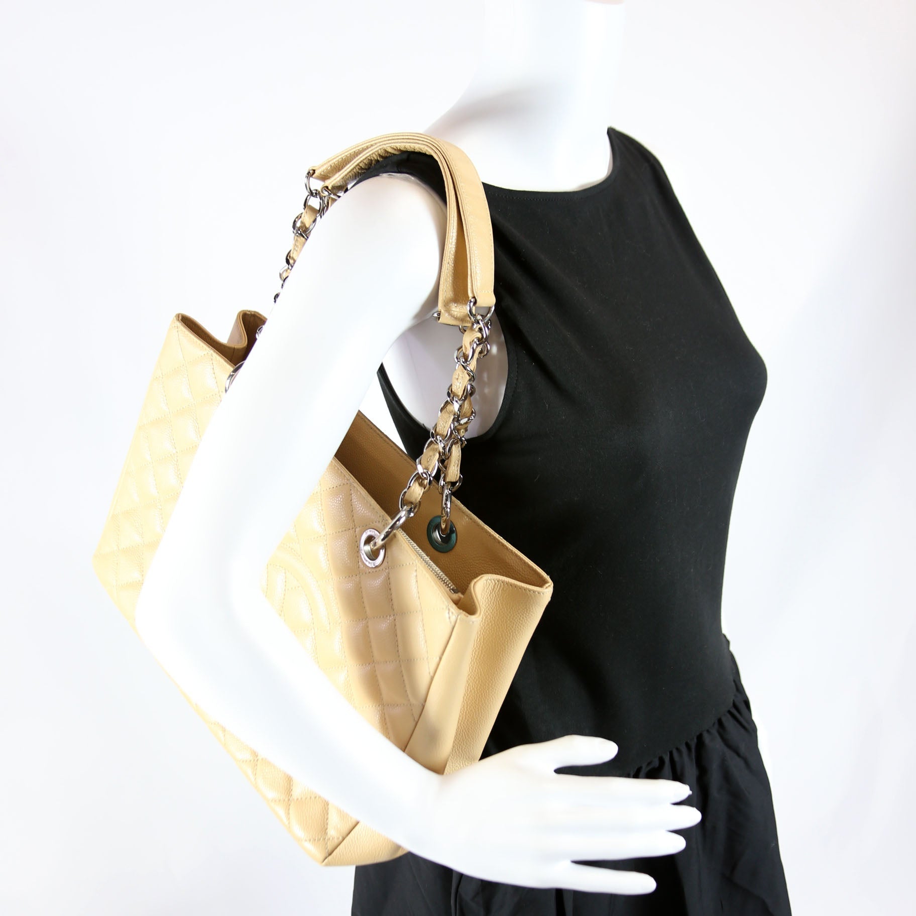 Grand Shopping Tote Caviar Tan