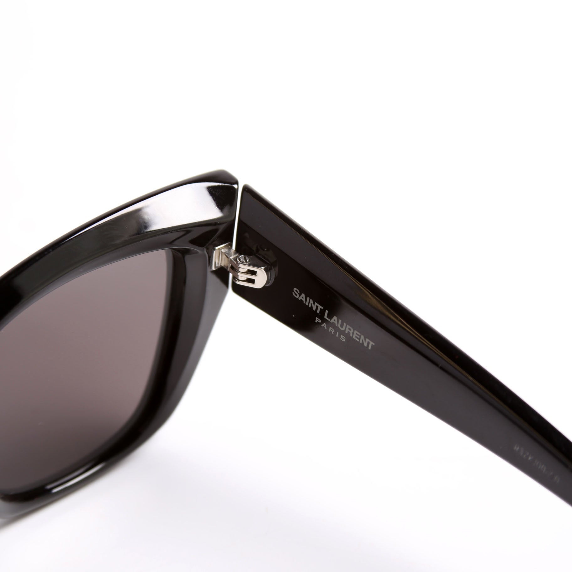 SL552 Cat Eye
