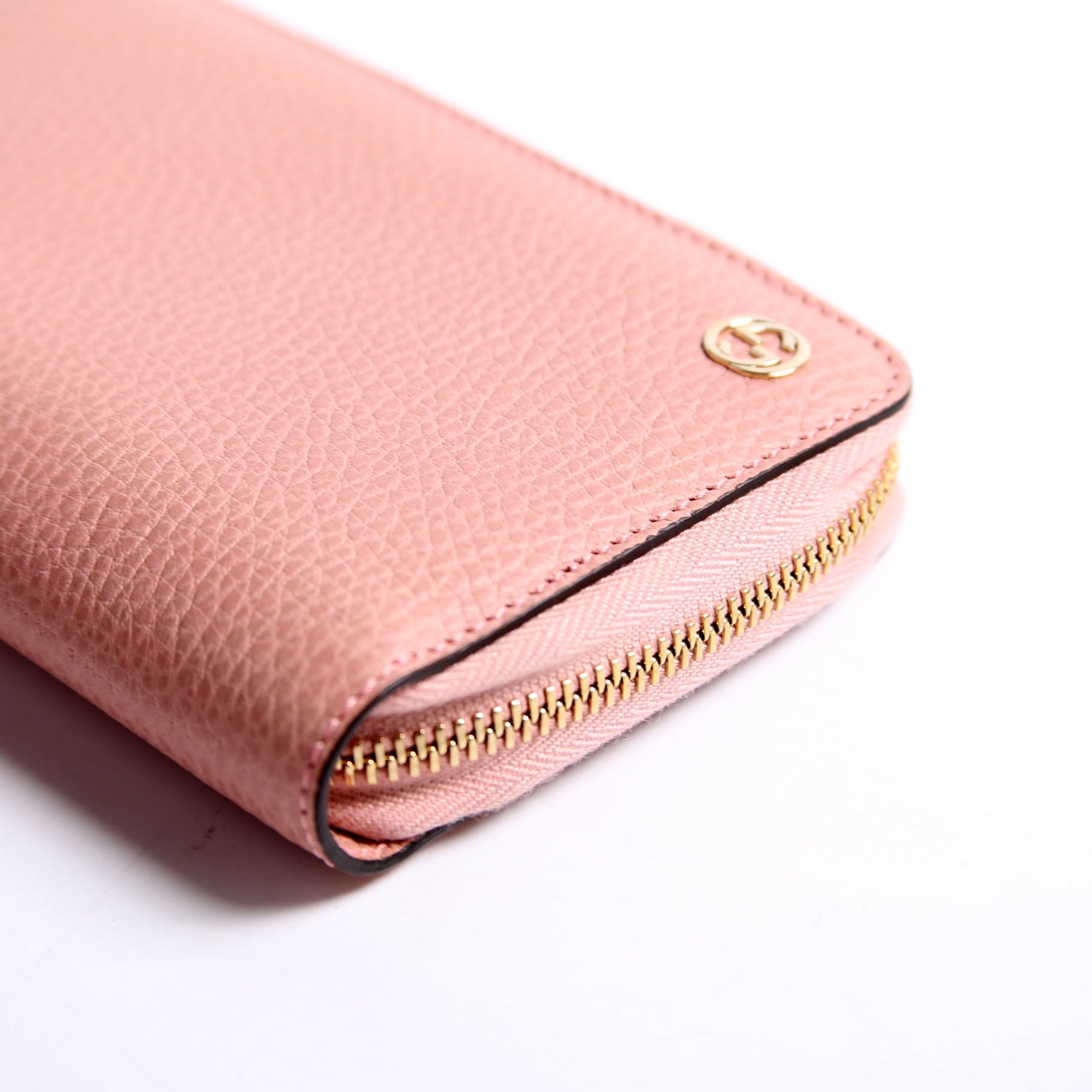 Gucci 464884 Betty Bifold Zip Wallet