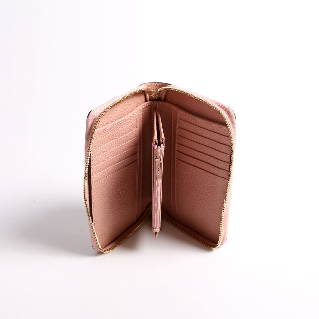 Gucci 464884 Betty Bifold Zip Wallet