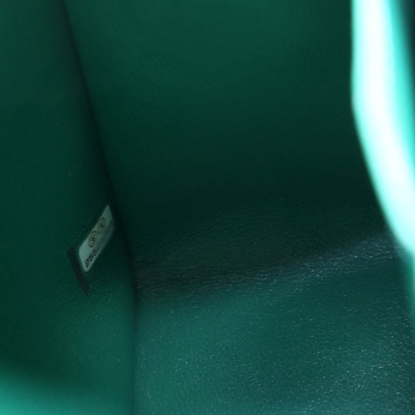 Classic Flap Jumbo Metallic Caviar 25-28M Green