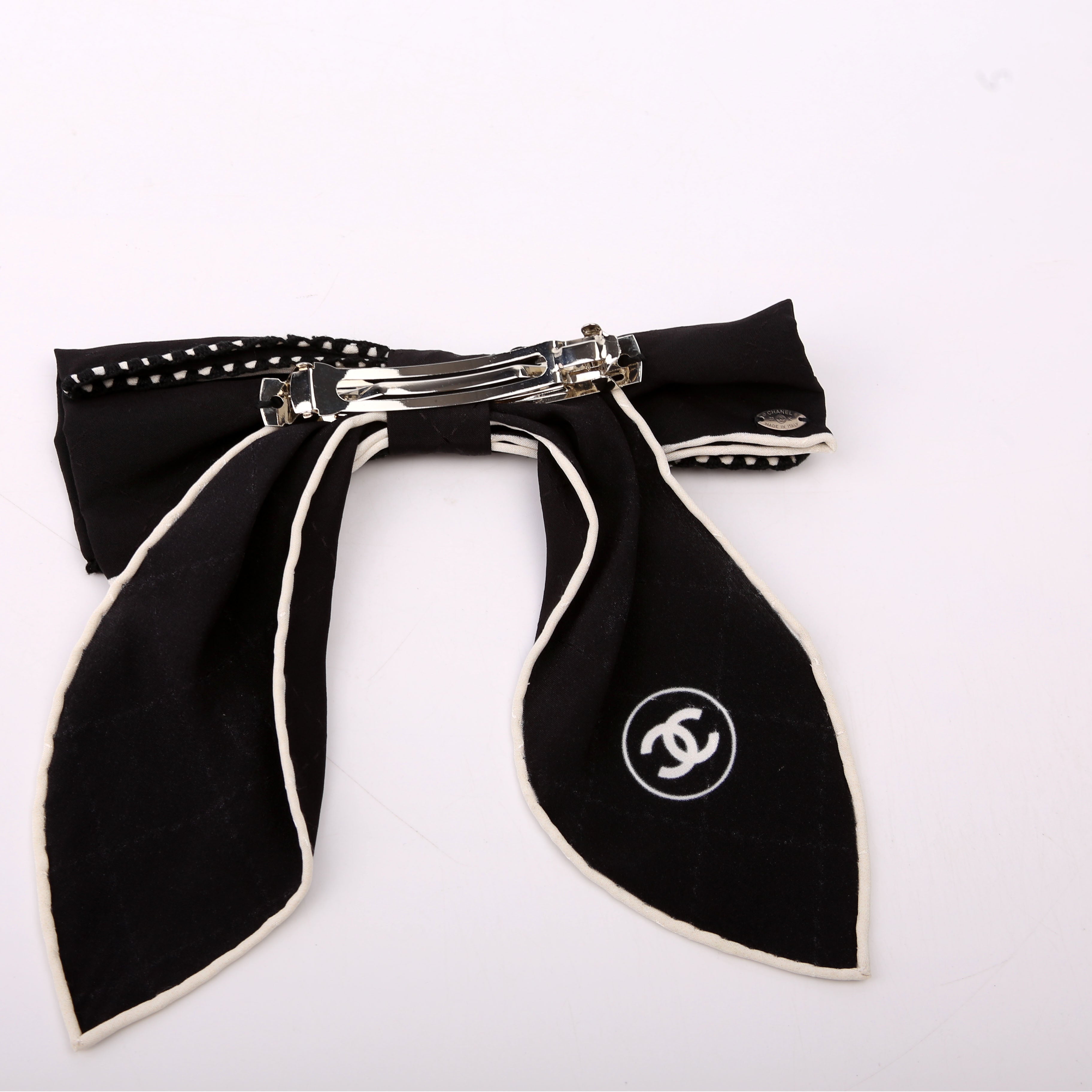 CC Bow Hair Clip Black/White