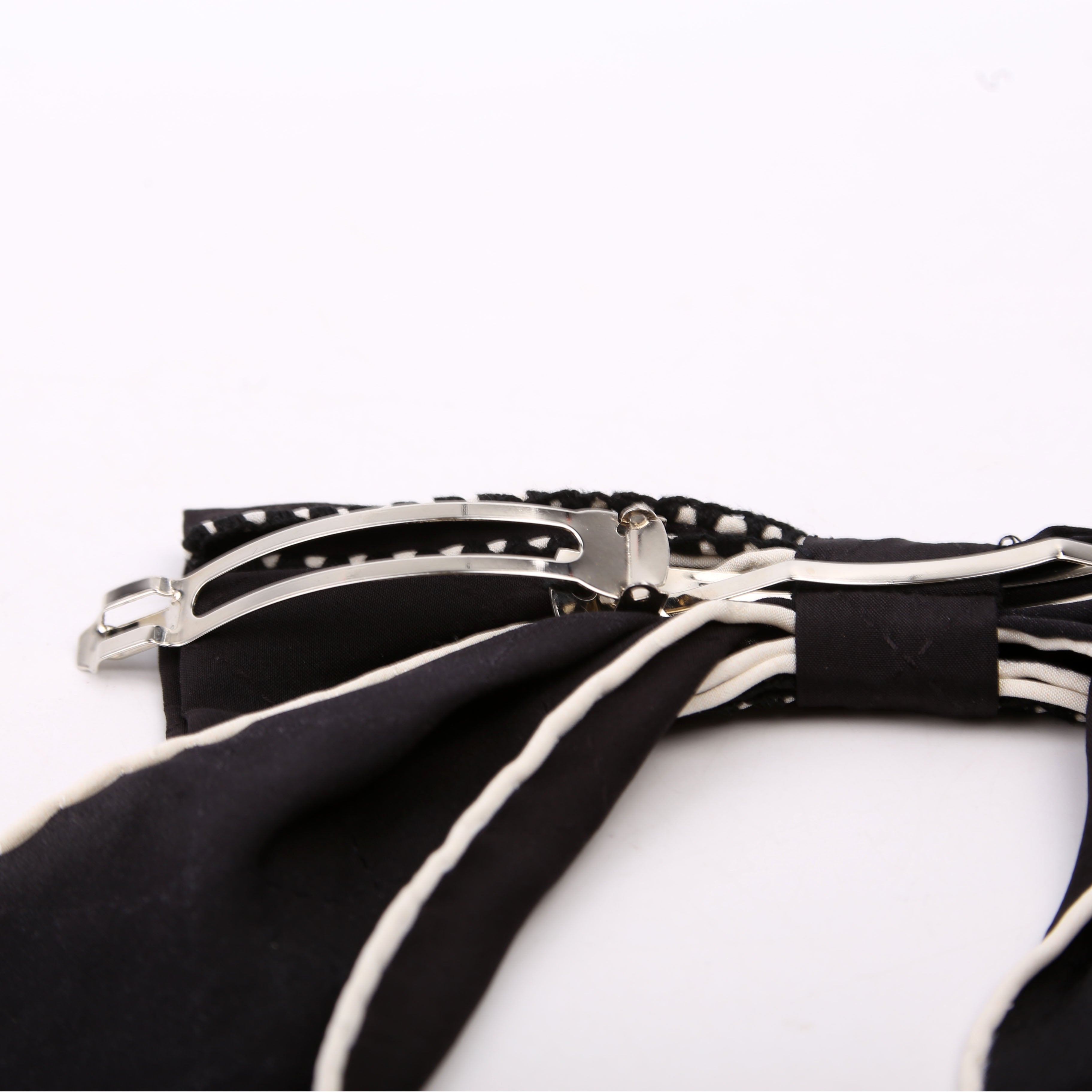 CC Bow Hair Clip Black/White