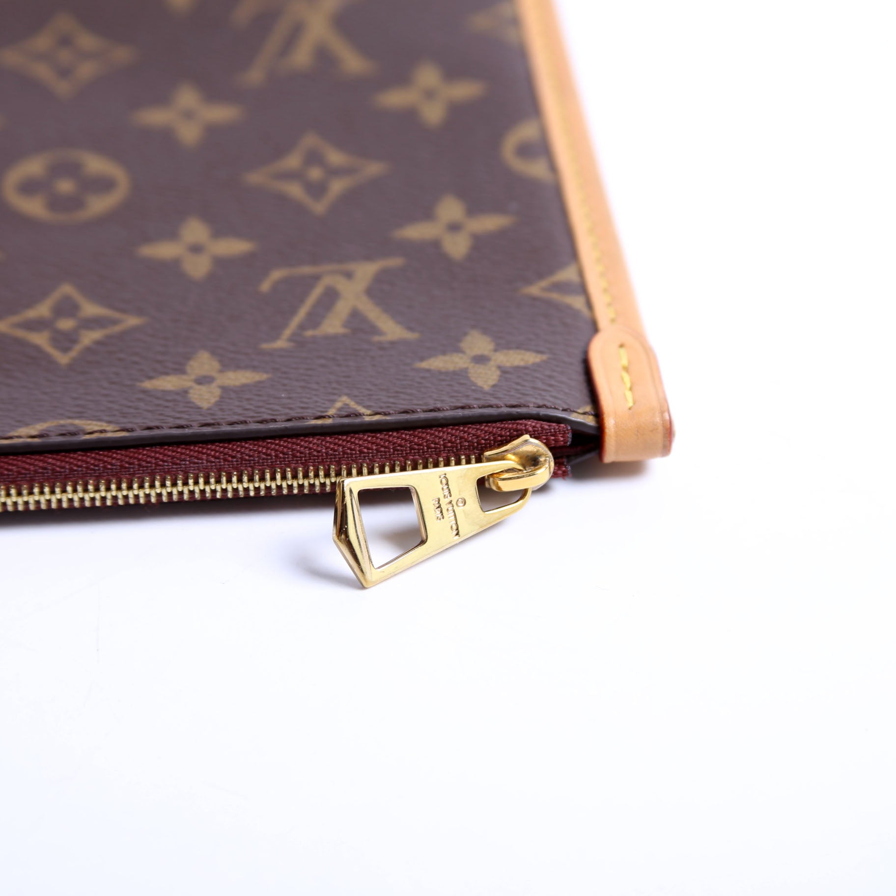 Pochette Only Carryall PM Monogram