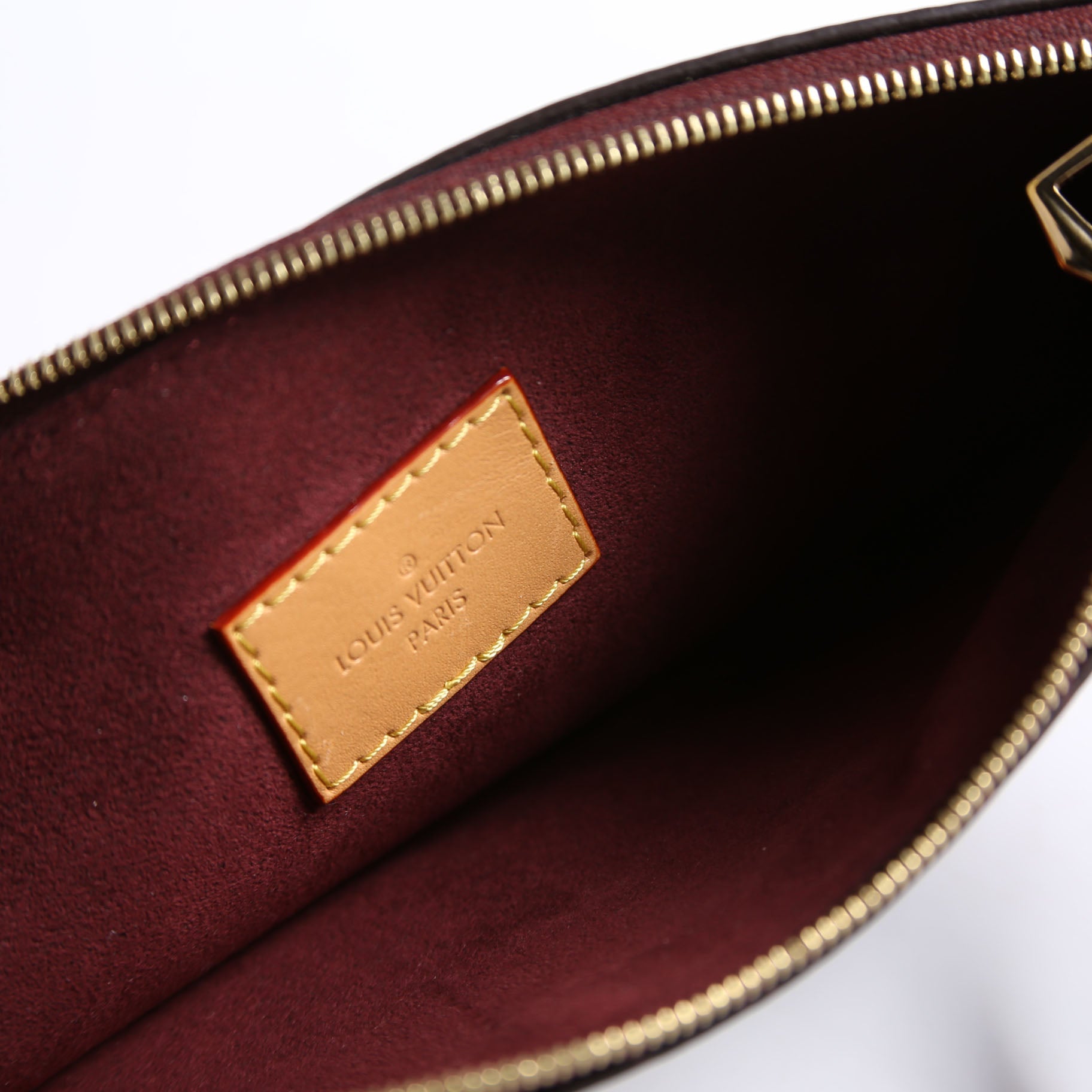 Pochette Only Carryall PM Monogram