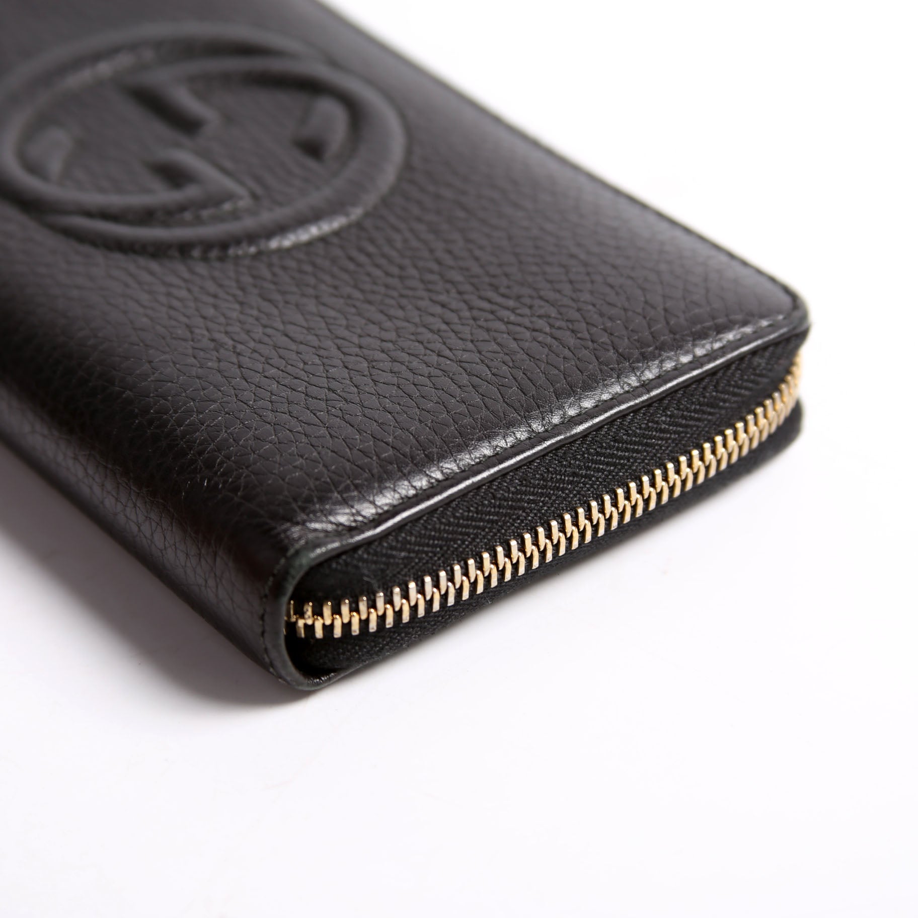 308004 Soho Zippy Wallet Black