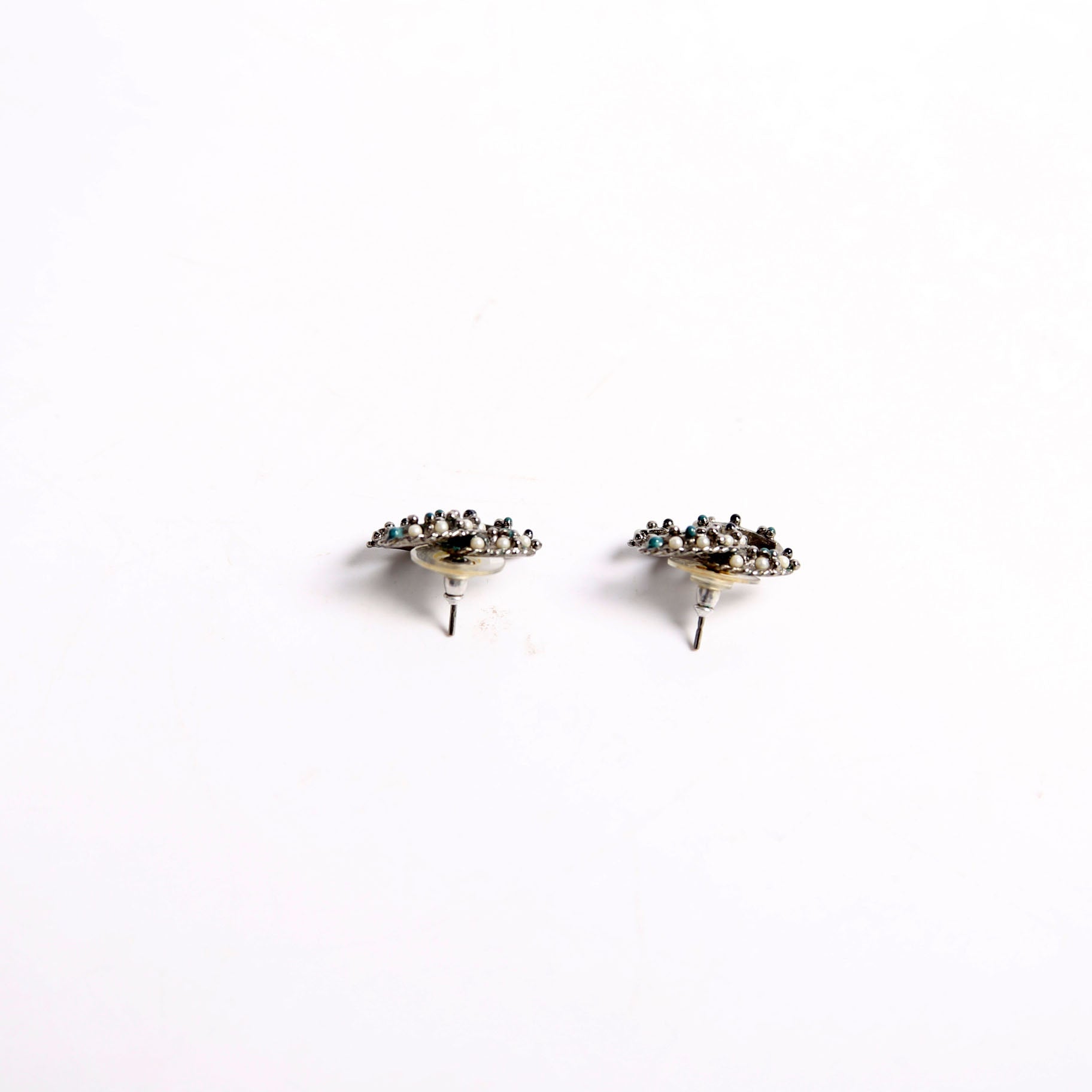 CC Pearl/Enamel Studs