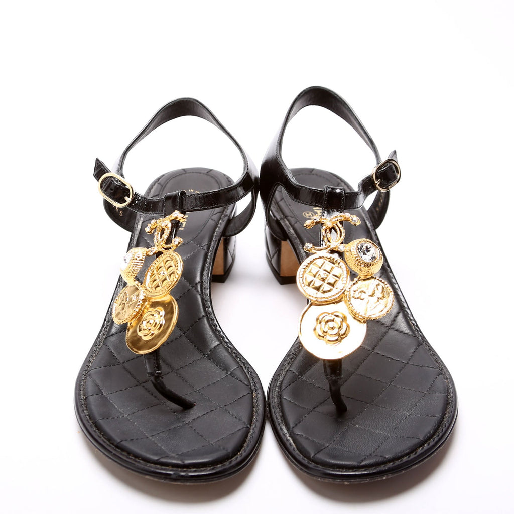Medallion CC Thong Sandals Size 38 Black/Gold