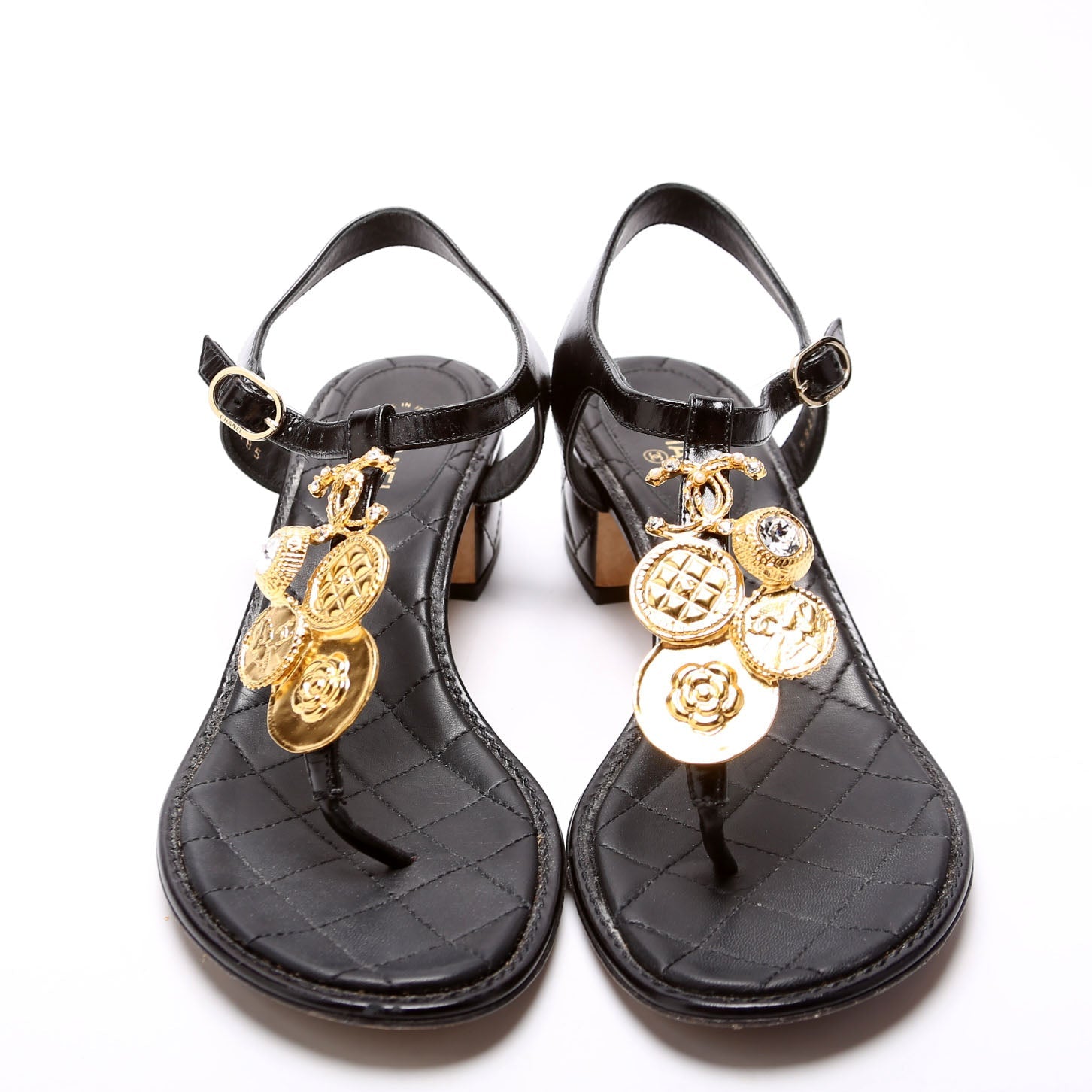 Medallion CC Thong Sandals Size 38 Black/Gold