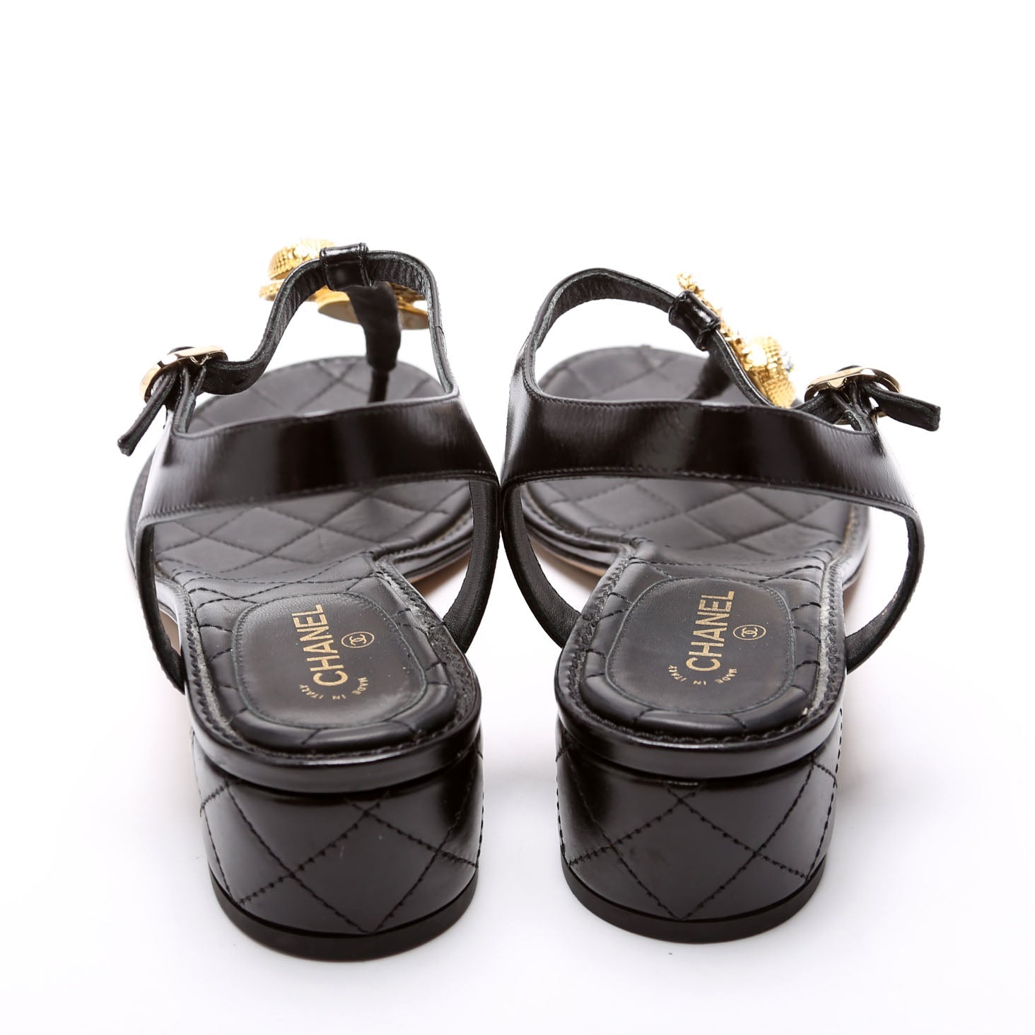 Medallion CC Thong Sandals Size 38 Black/Gold