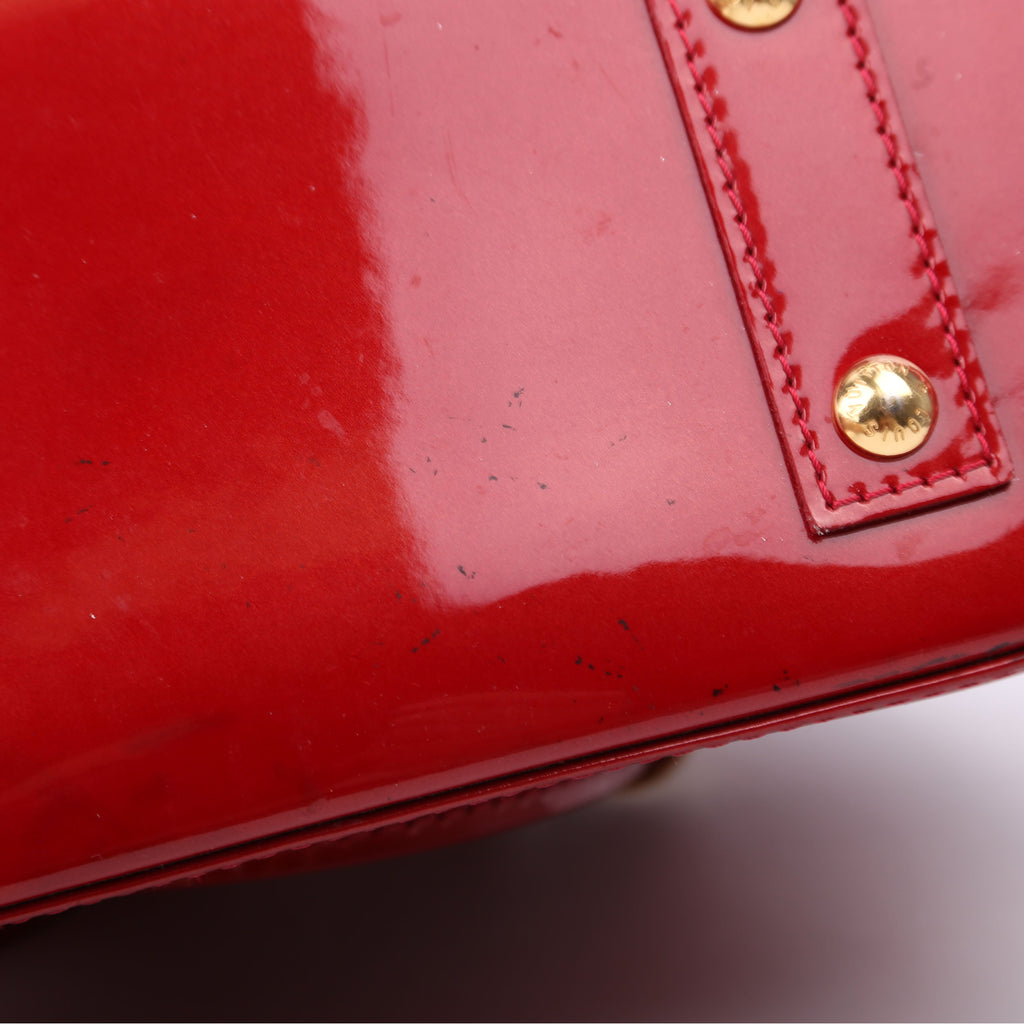 Alma BB Vernis Red