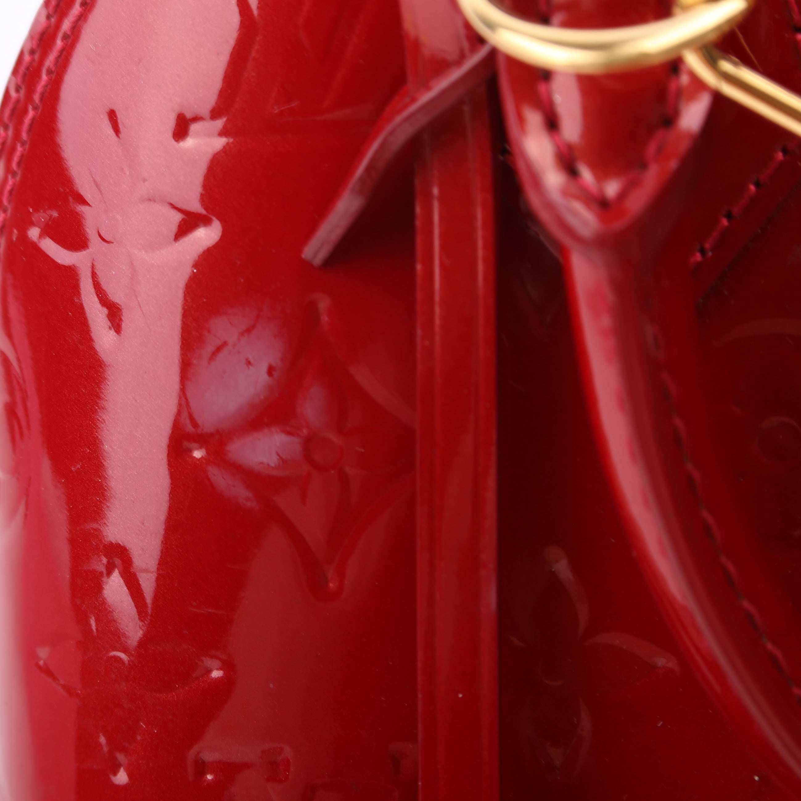 Alma BB Vernis Red