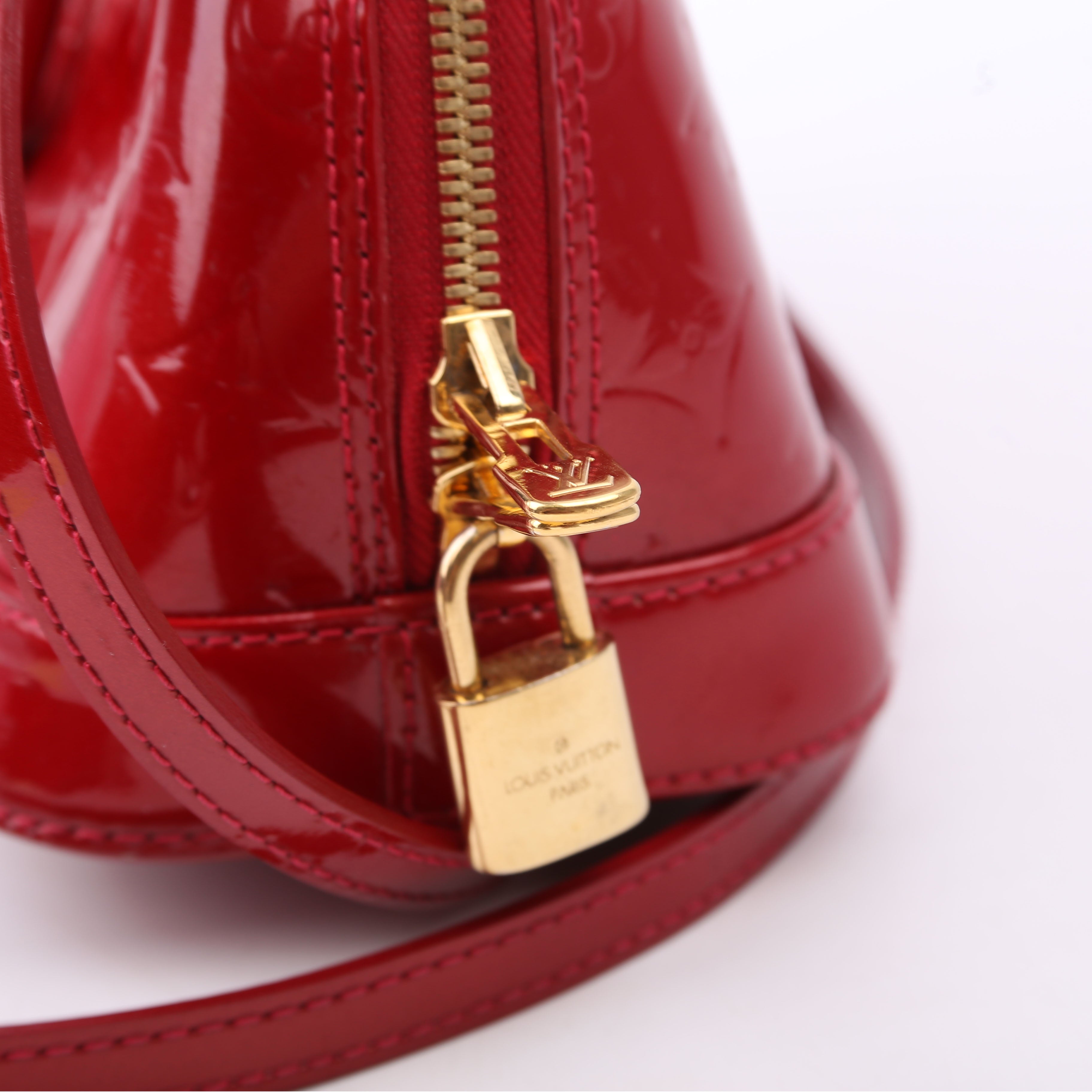 Alma BB Vernis Red