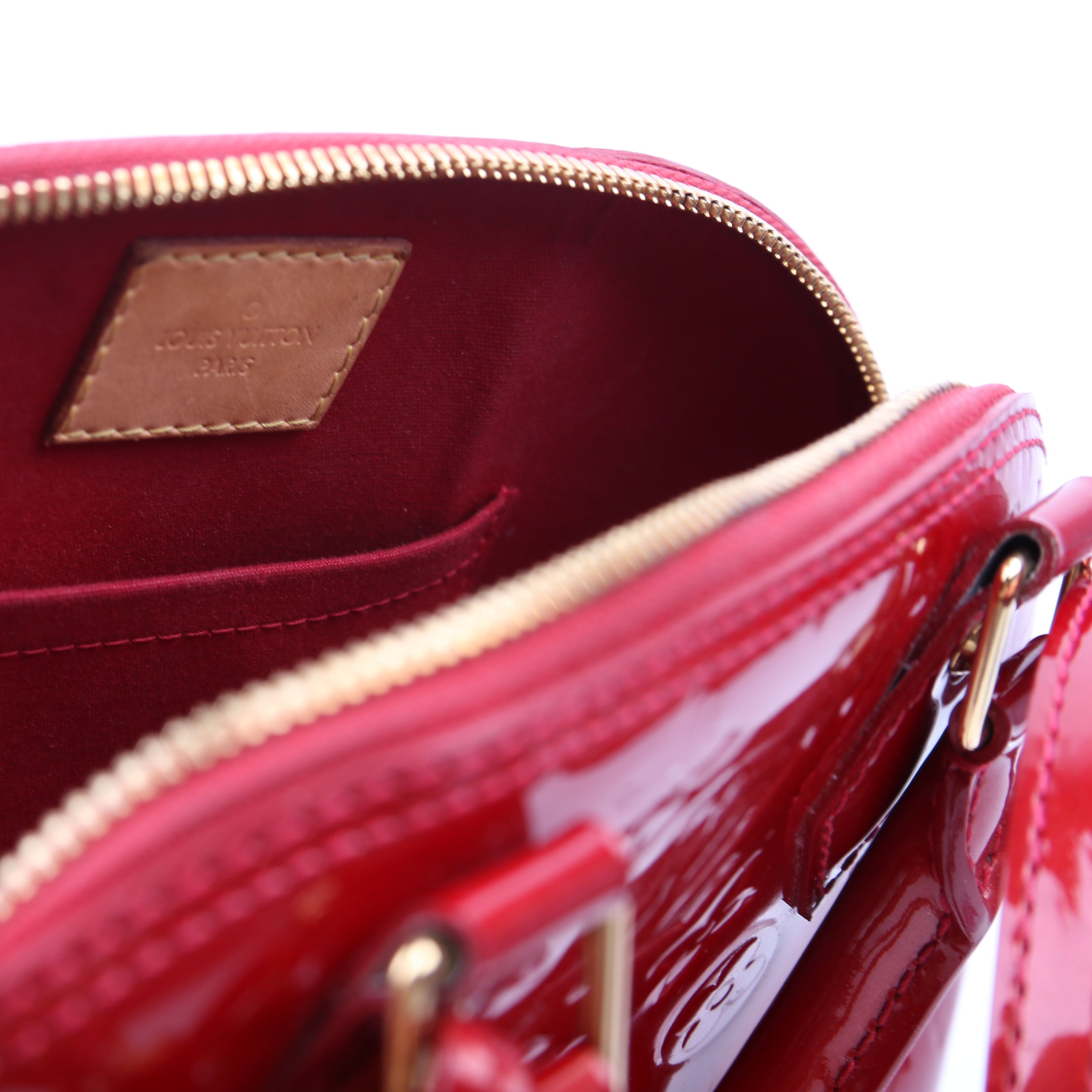 Alma BB Vernis Red