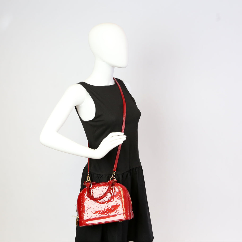 Alma BB Vernis Red