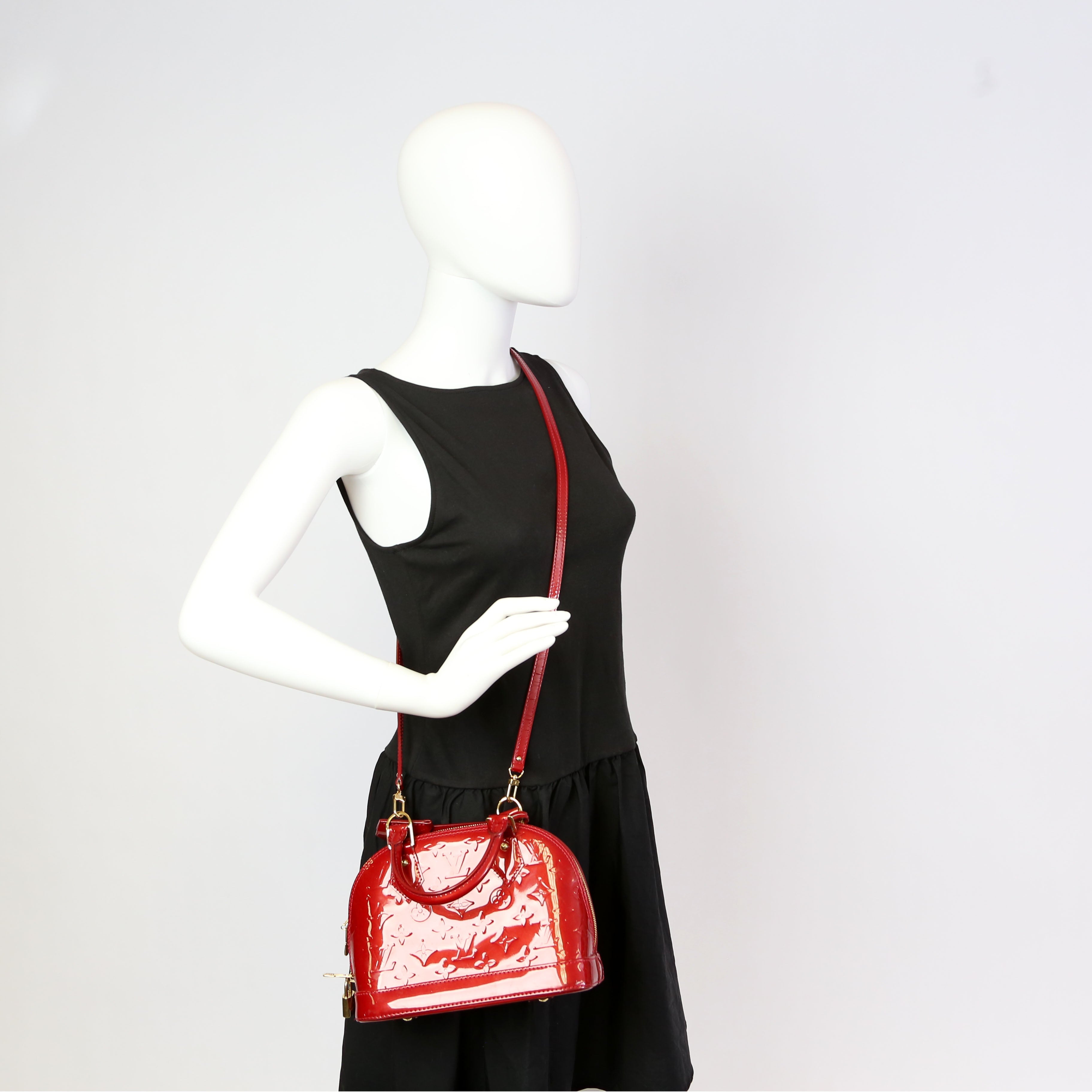 Alma BB Vernis Red